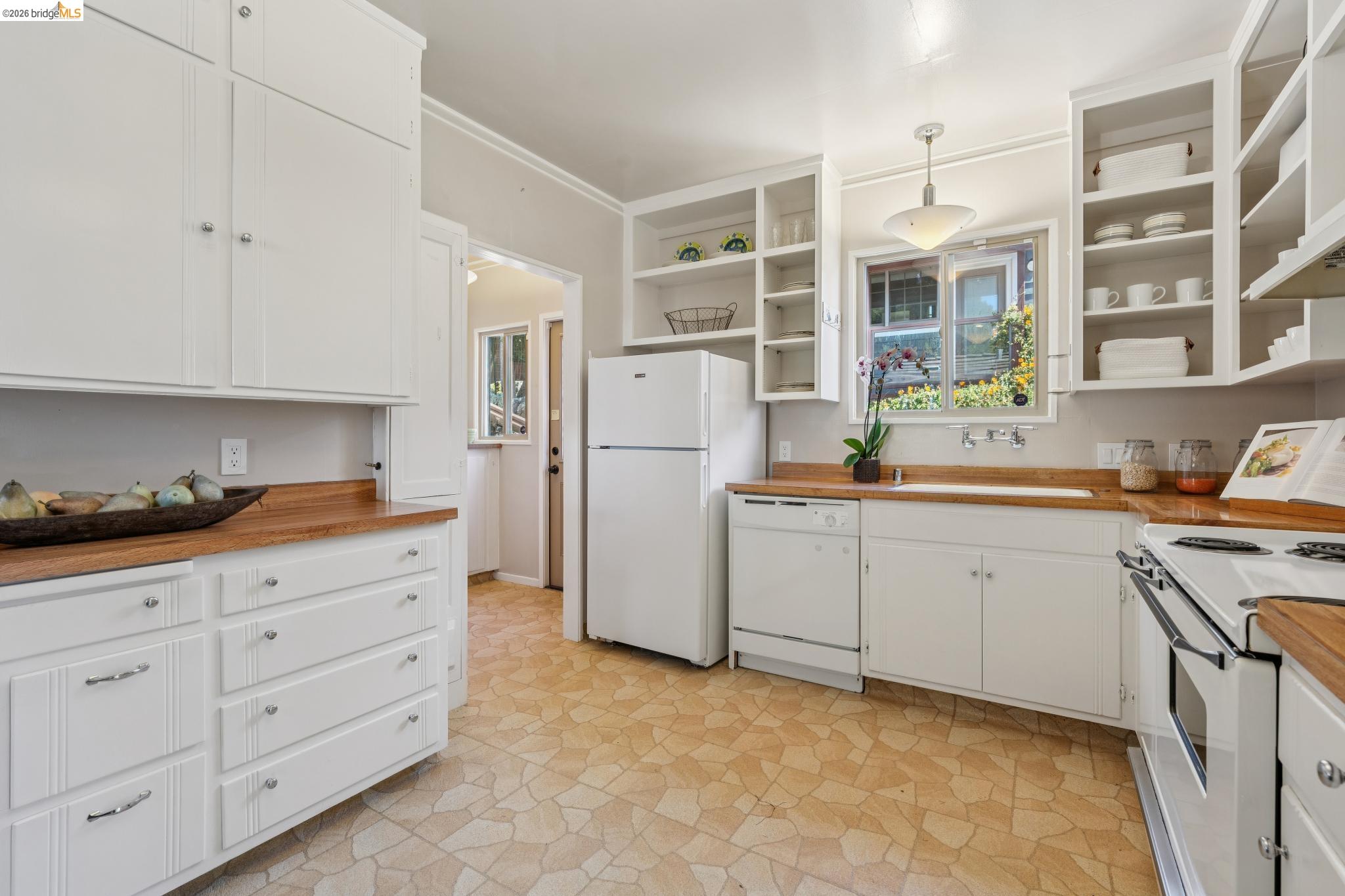 98 Fairlawn Drive