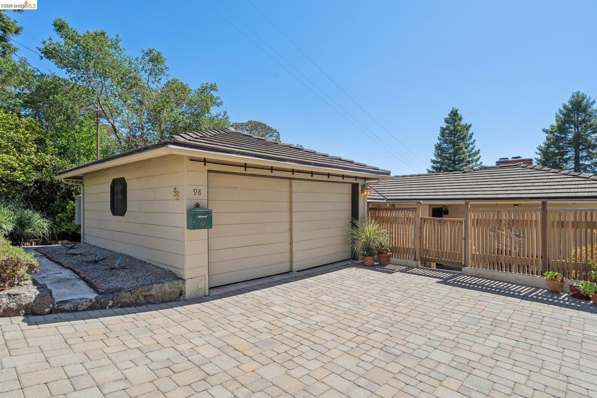 98 Fairlawn Drive