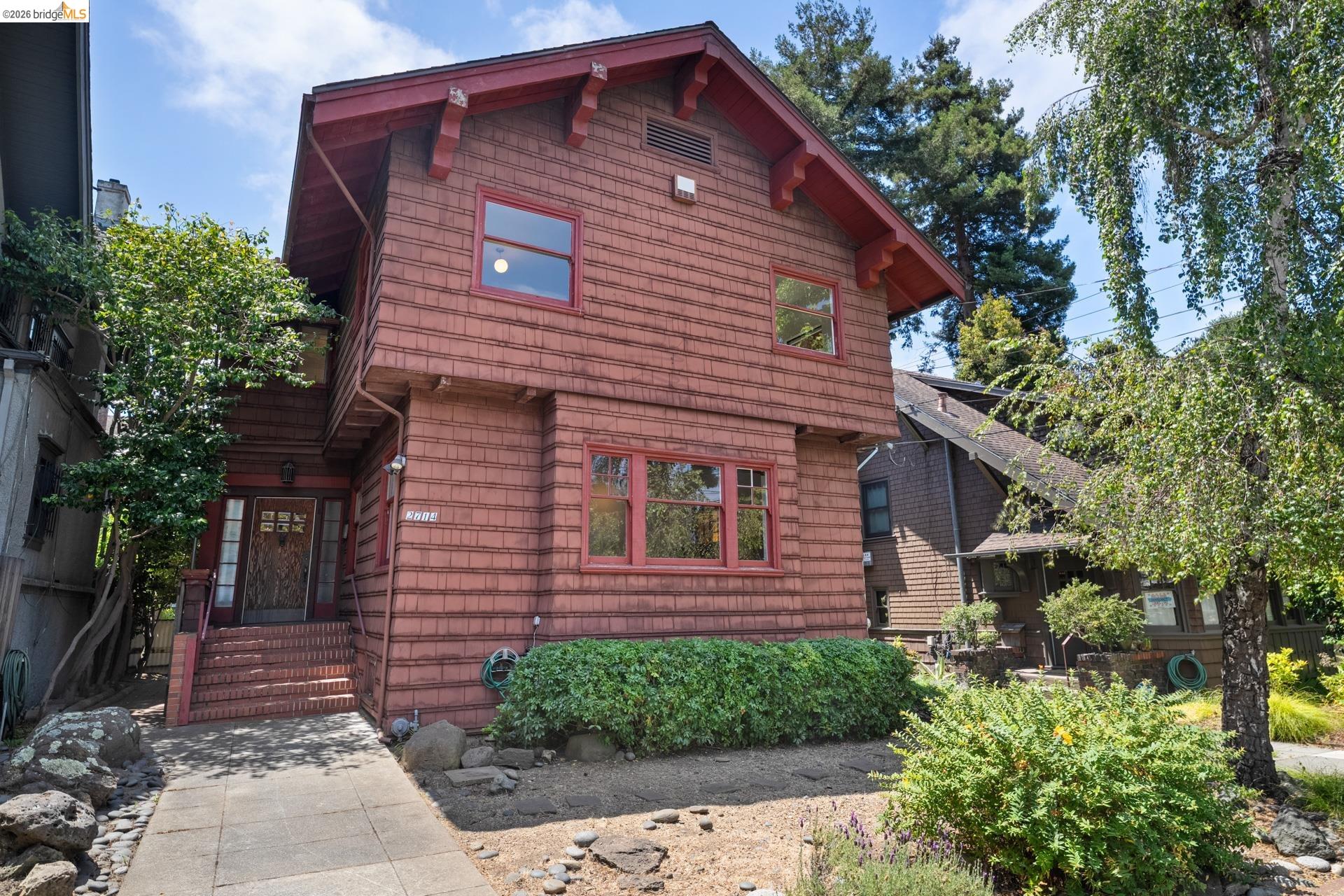 2714 Woolsey Street