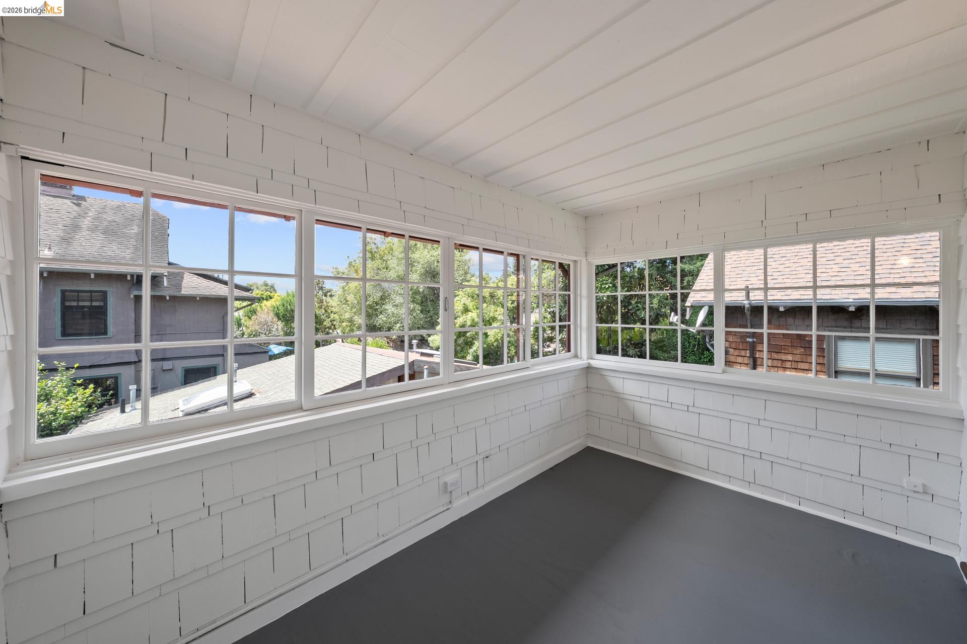 2714 Woolsey Street