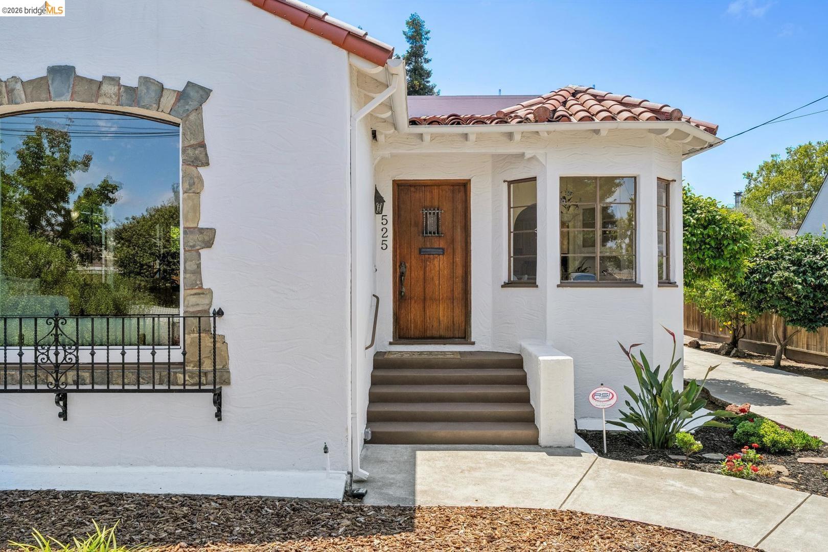 525 Dowling Blvd.