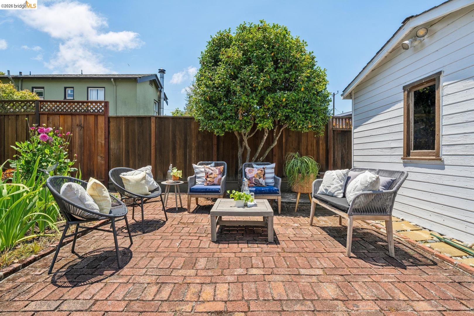 525 Dowling Blvd.