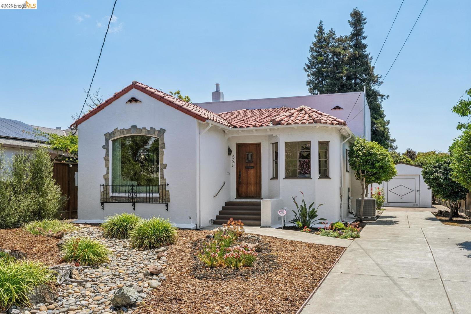 525 Dowling Blvd.