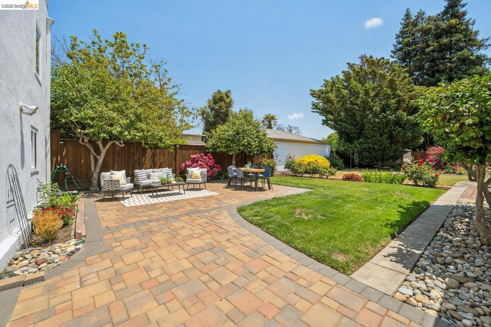 525 Dowling Blvd.