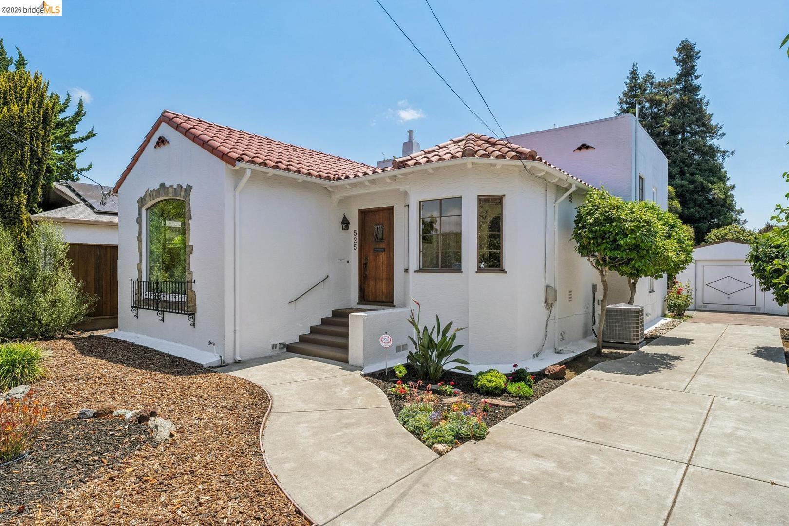 525 Dowling Blvd.