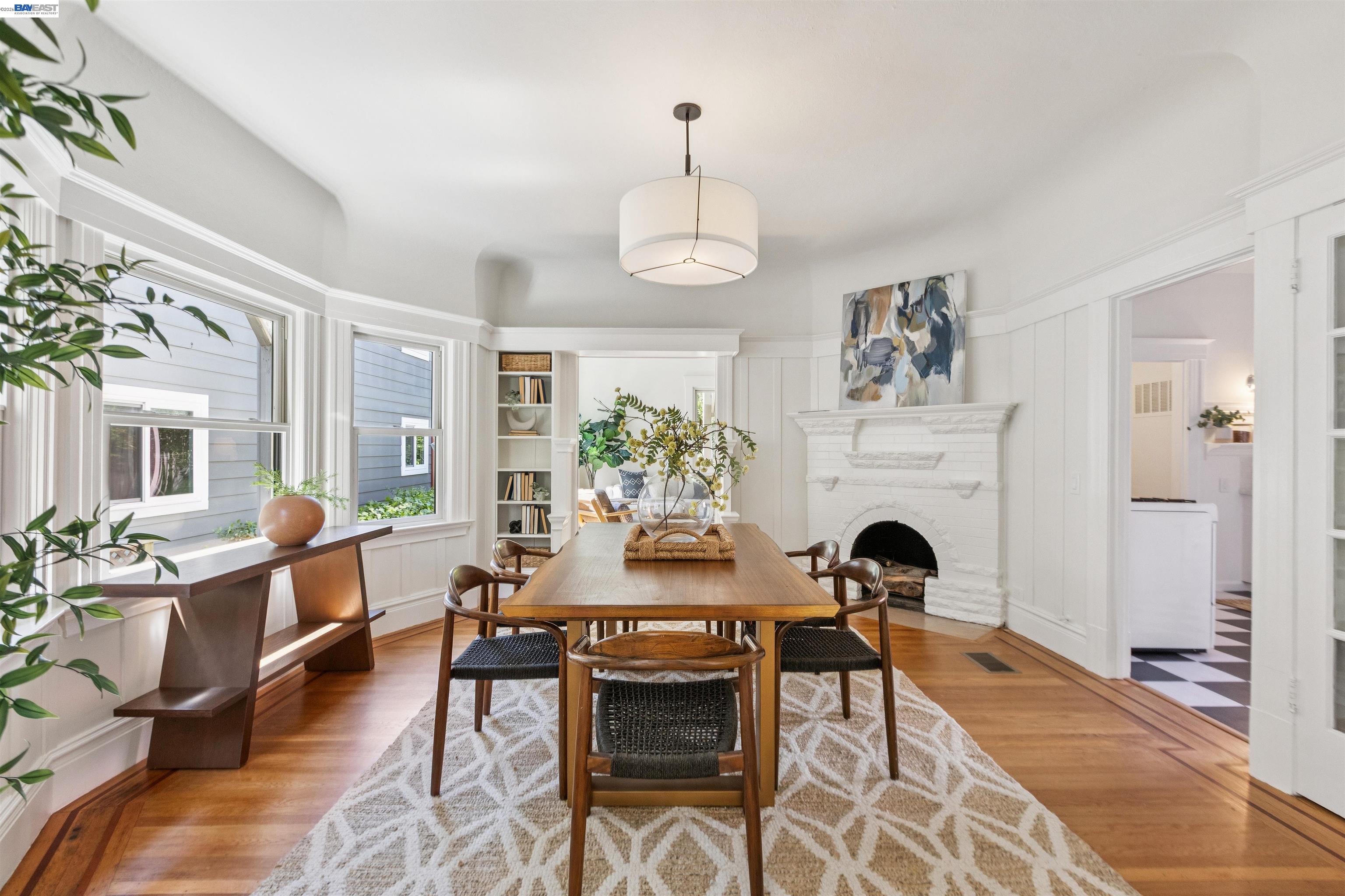 2607 Alcatraz Ave