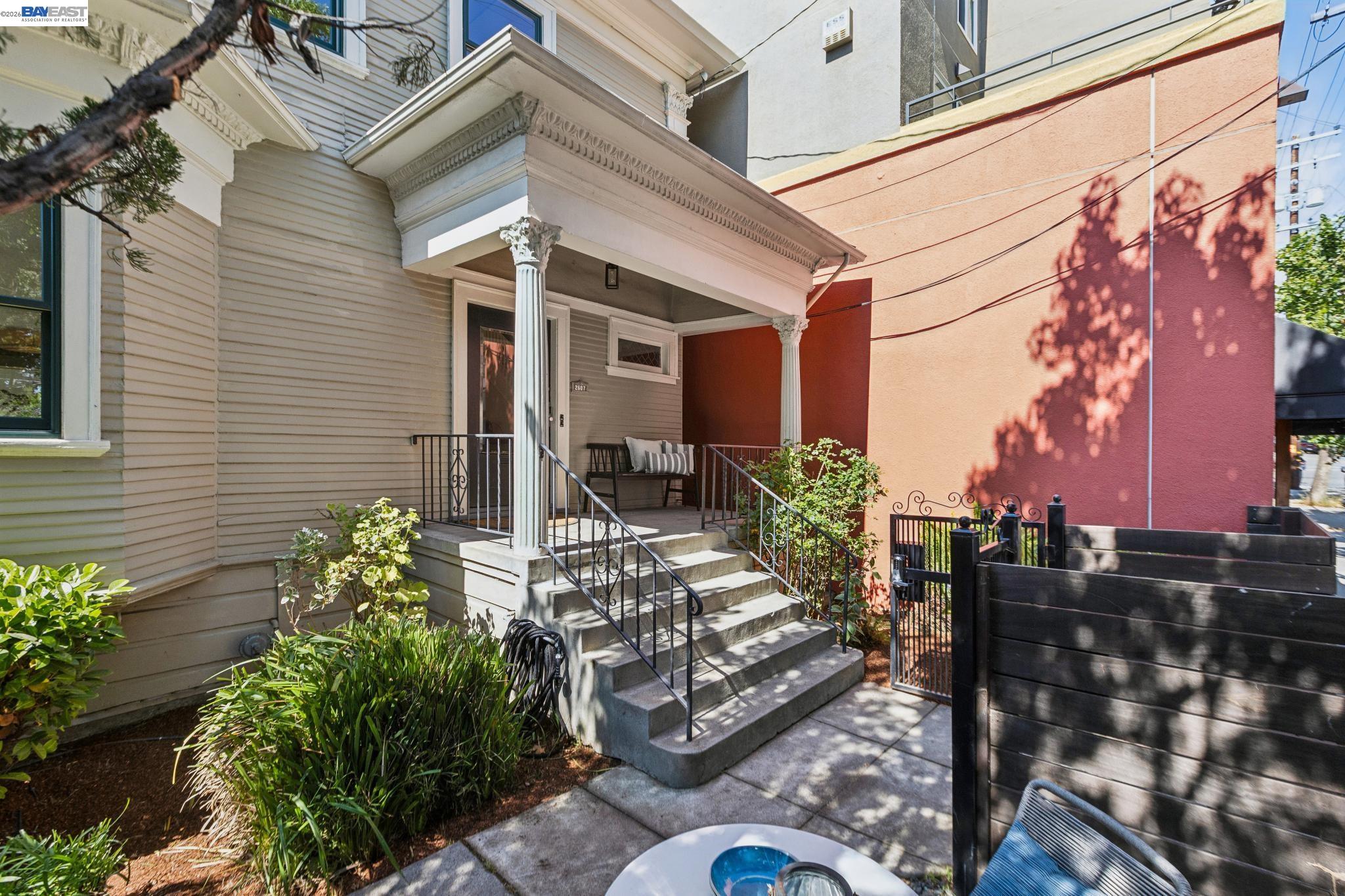 2607 Alcatraz Ave