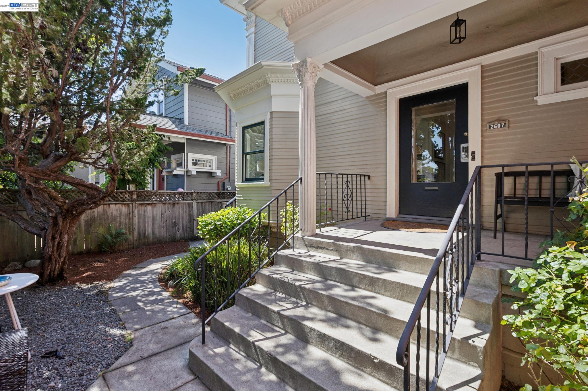 2607 Alcatraz Ave