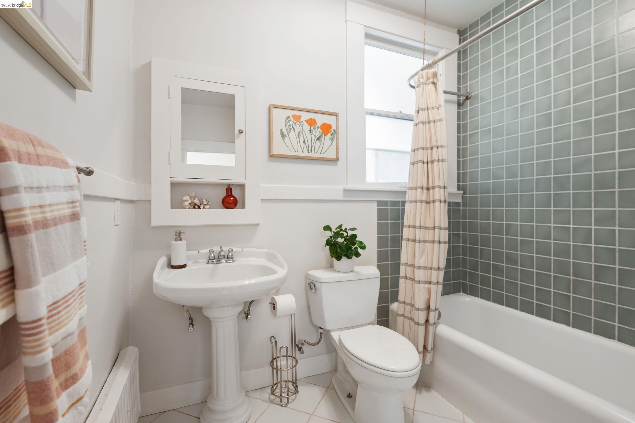 2525 Ashby Avenue # 2