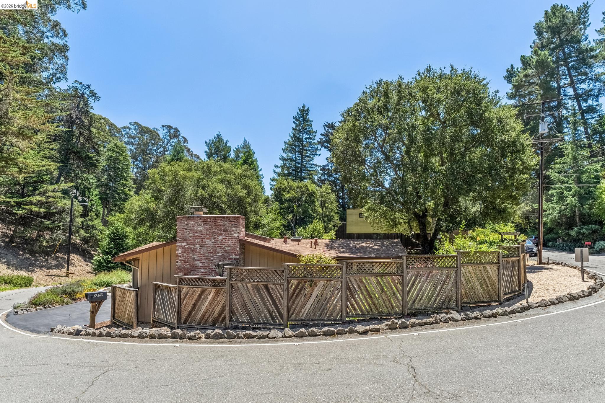 7200 Saroni Drive
