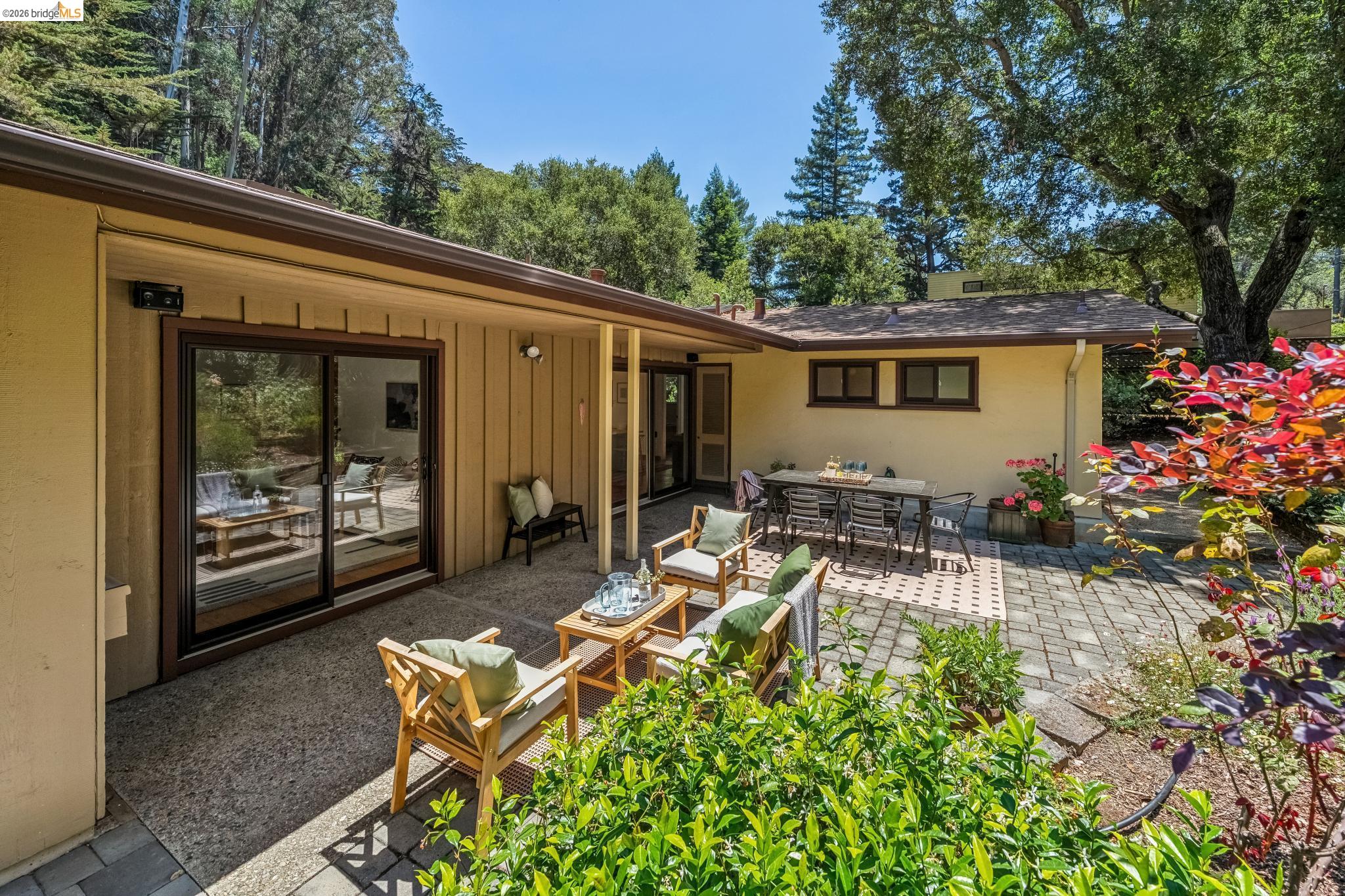 7200 Saroni Drive