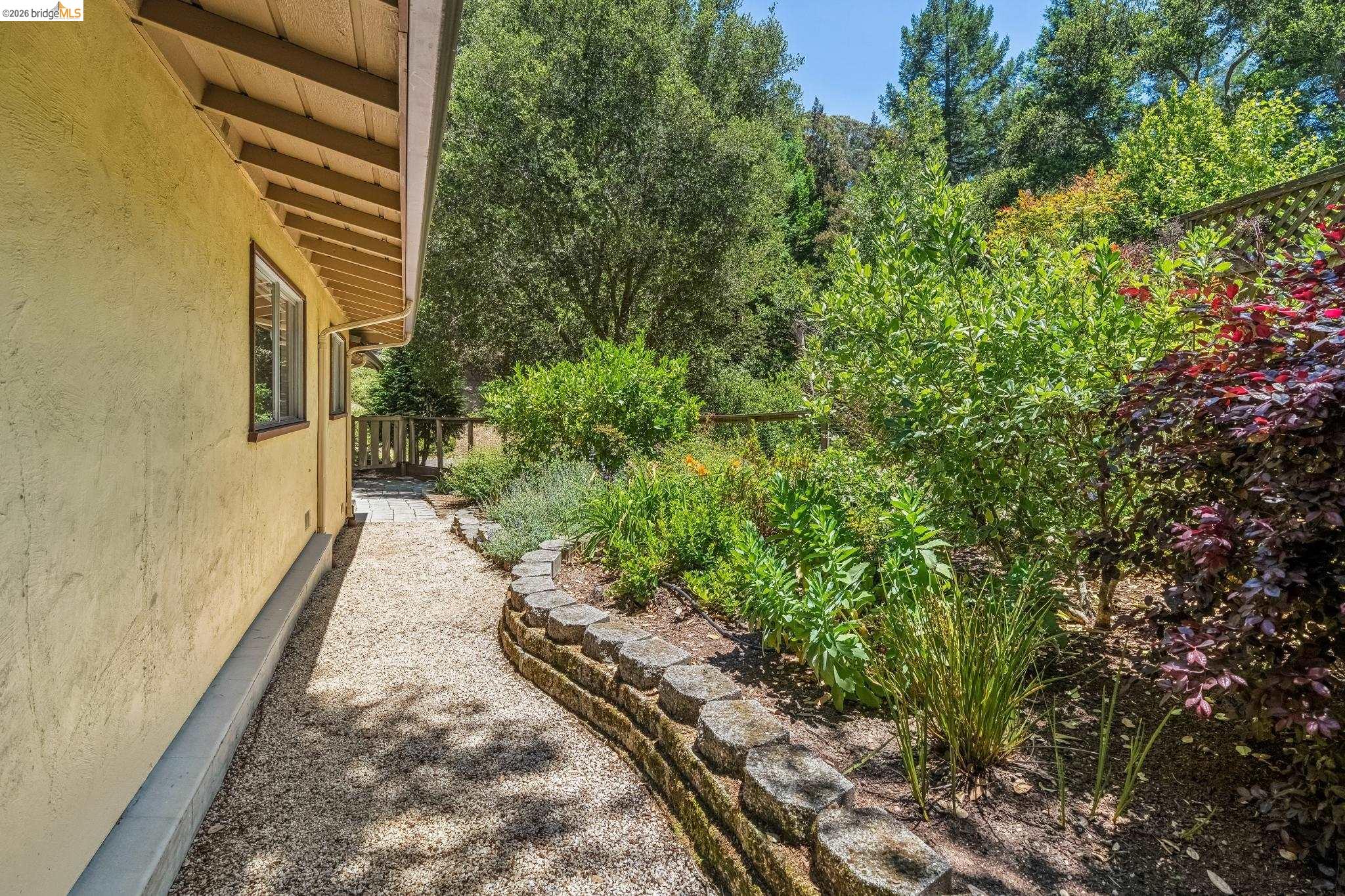7200 Saroni Drive