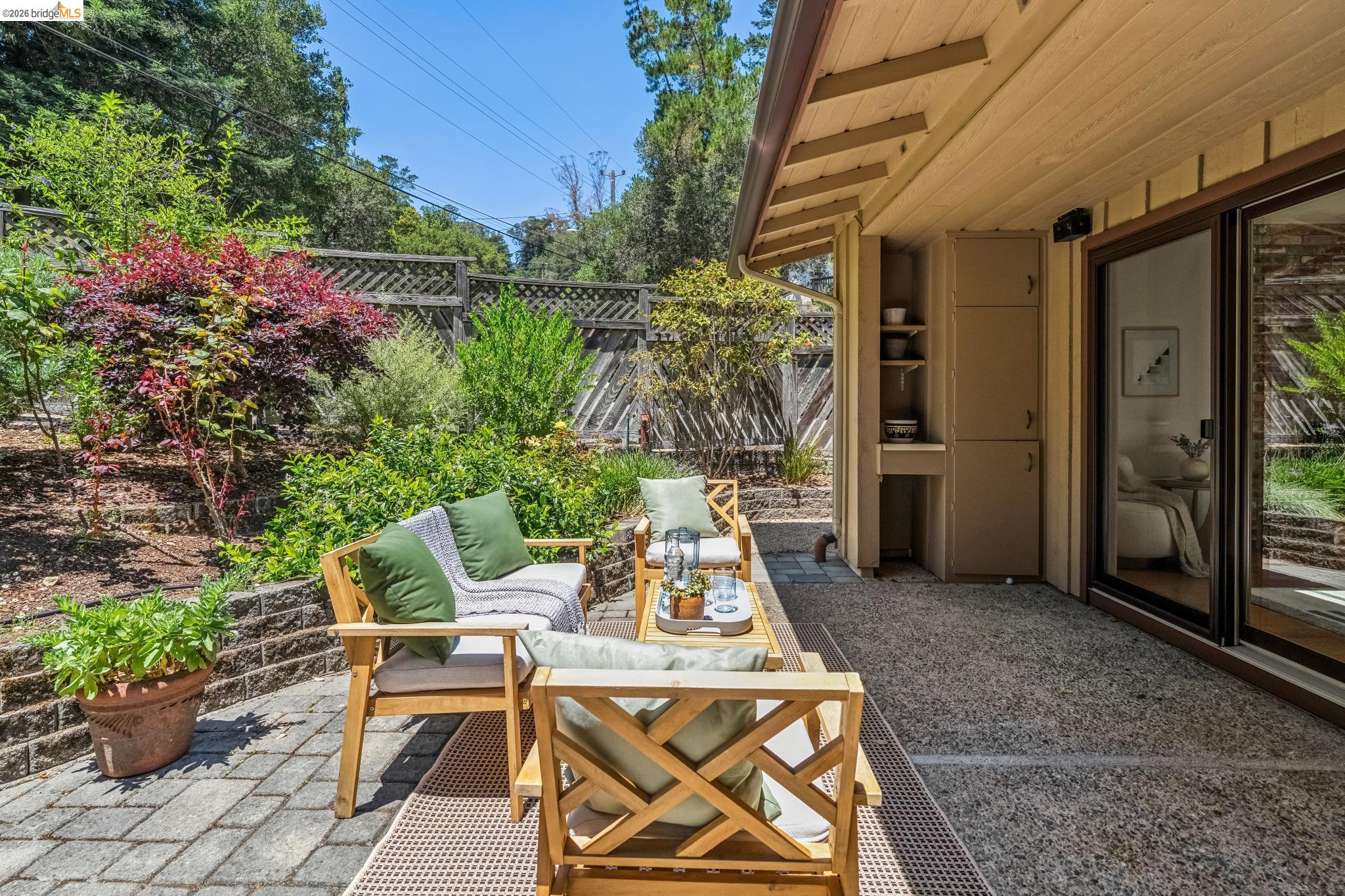 7200 Saroni Drive