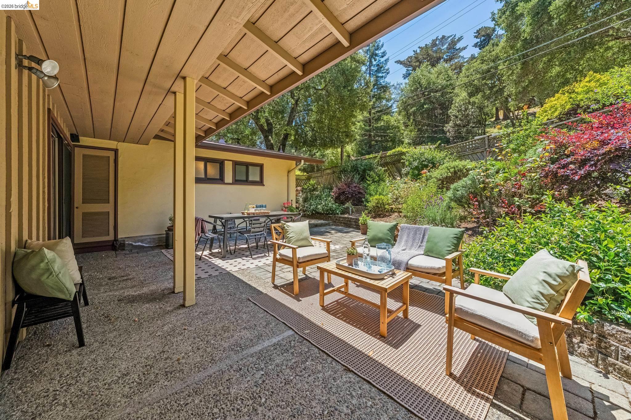 7200 Saroni Drive
