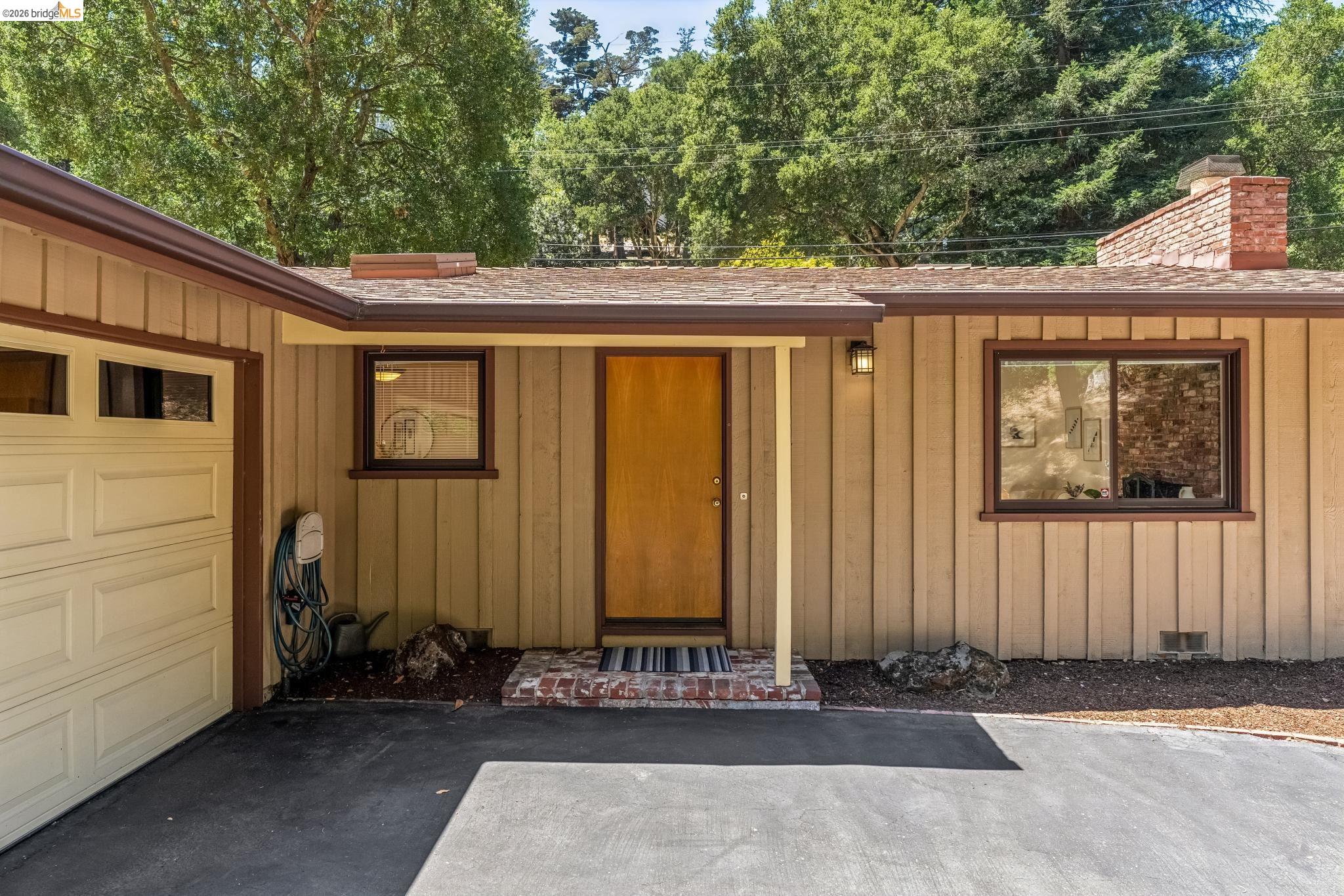 7200 Saroni Drive