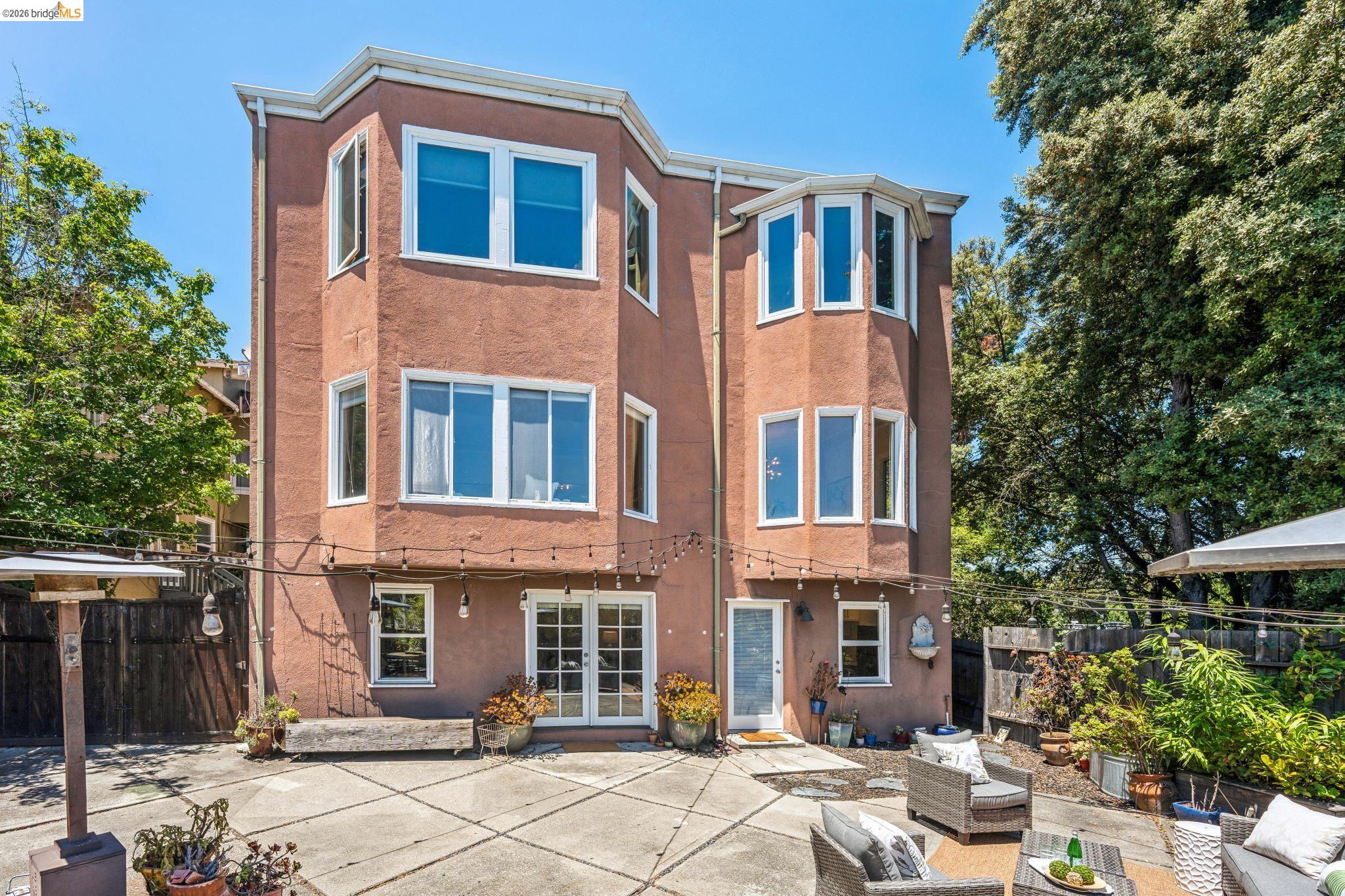 455 Lagunitas Ave