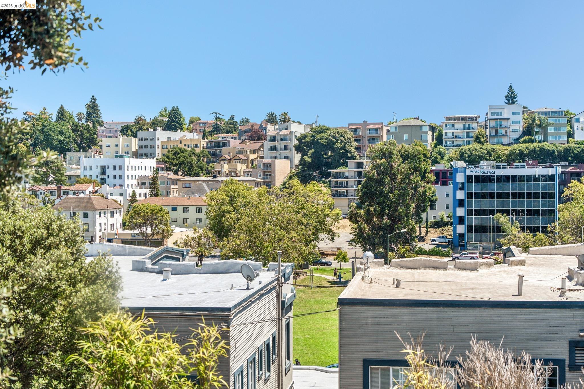 455 Lagunitas Ave