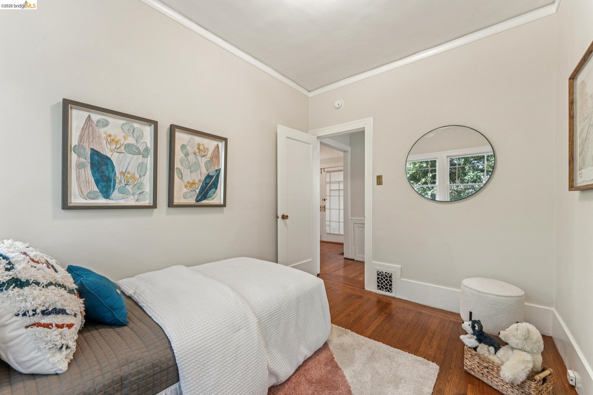 455 Lagunitas Ave