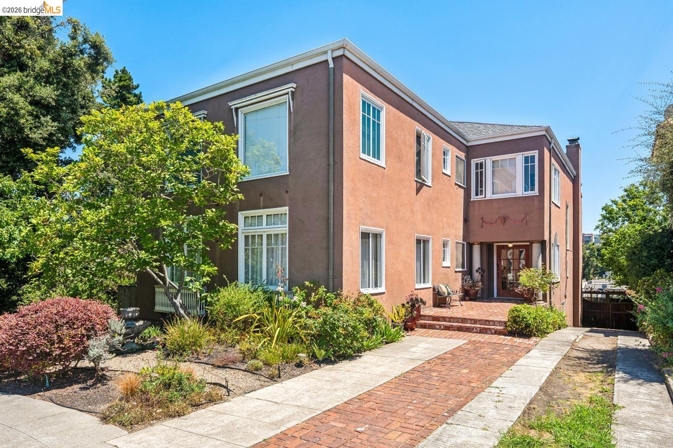 455 Lagunitas Ave