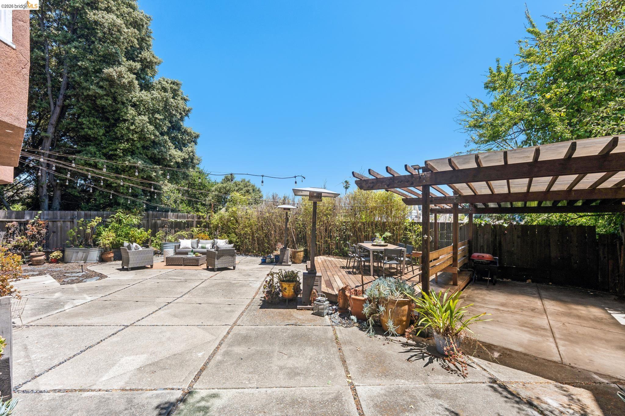 455 Lagunitas Ave