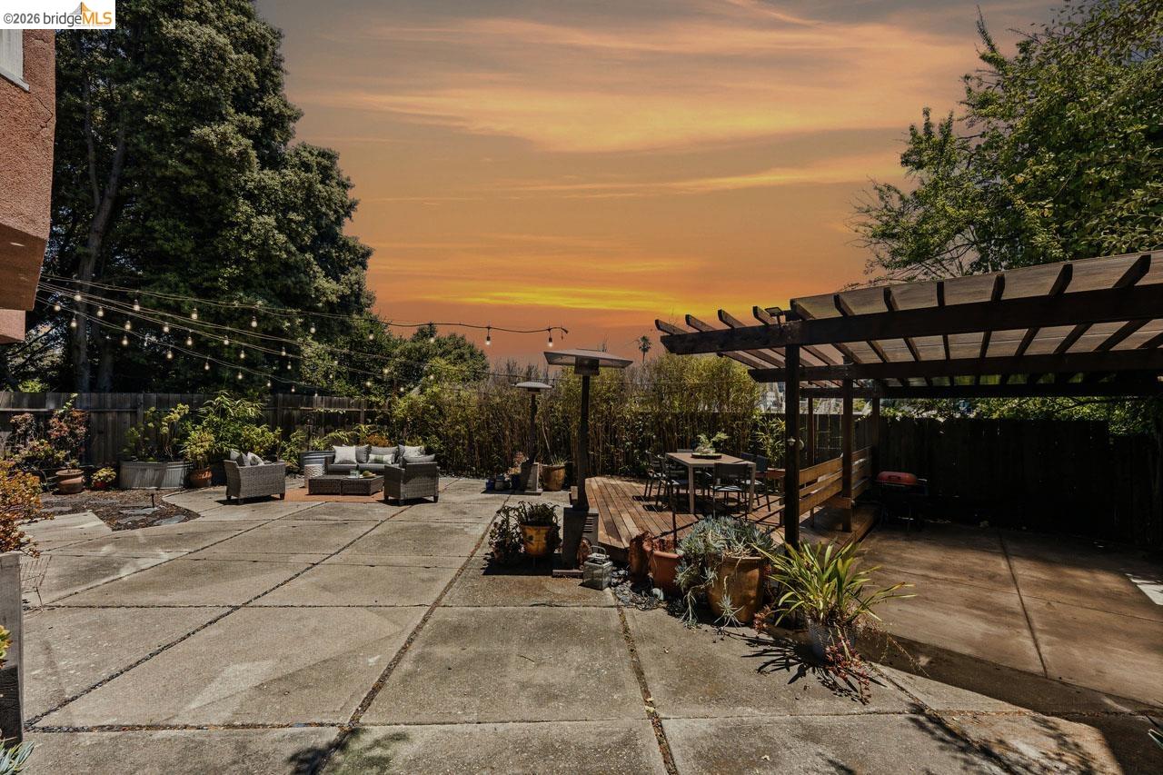 455 Lagunitas Ave