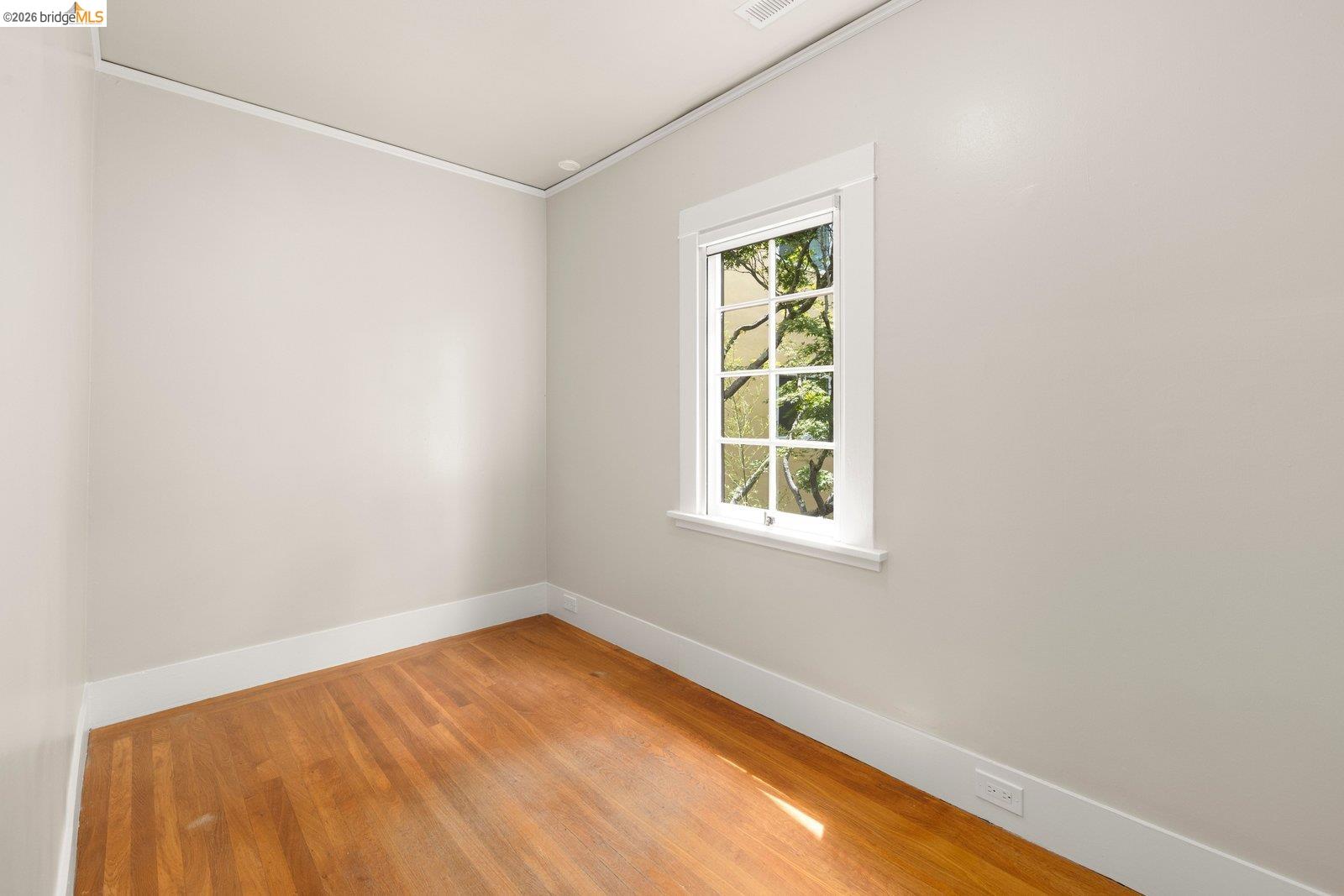 2633 Regent St
