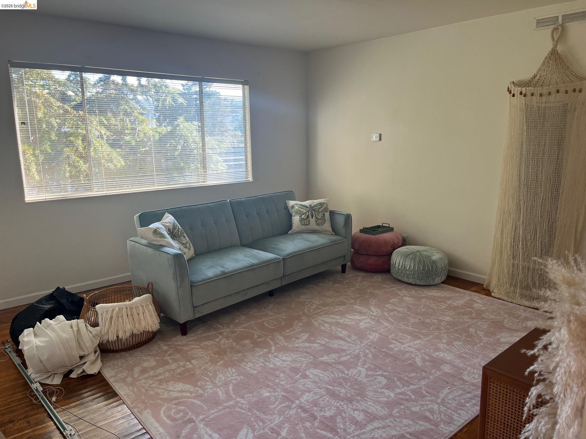 2425 San Joaquin St
