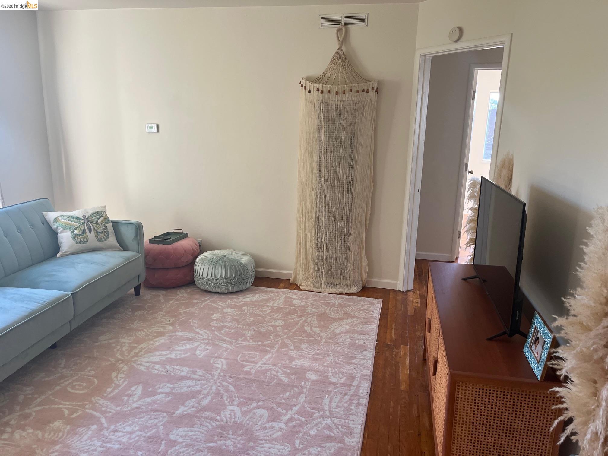 2425 San Joaquin St