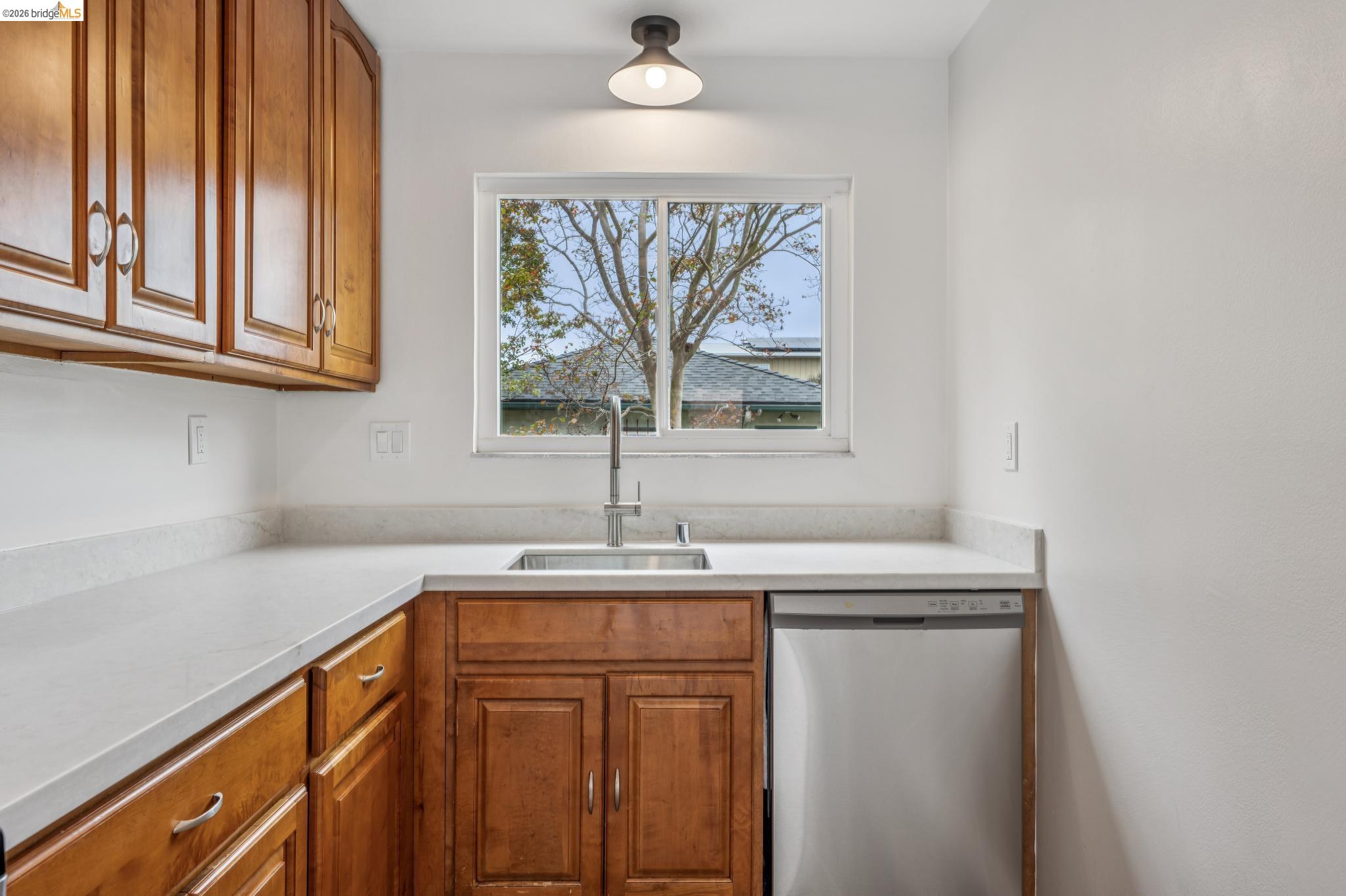 1221-1223 Elm St