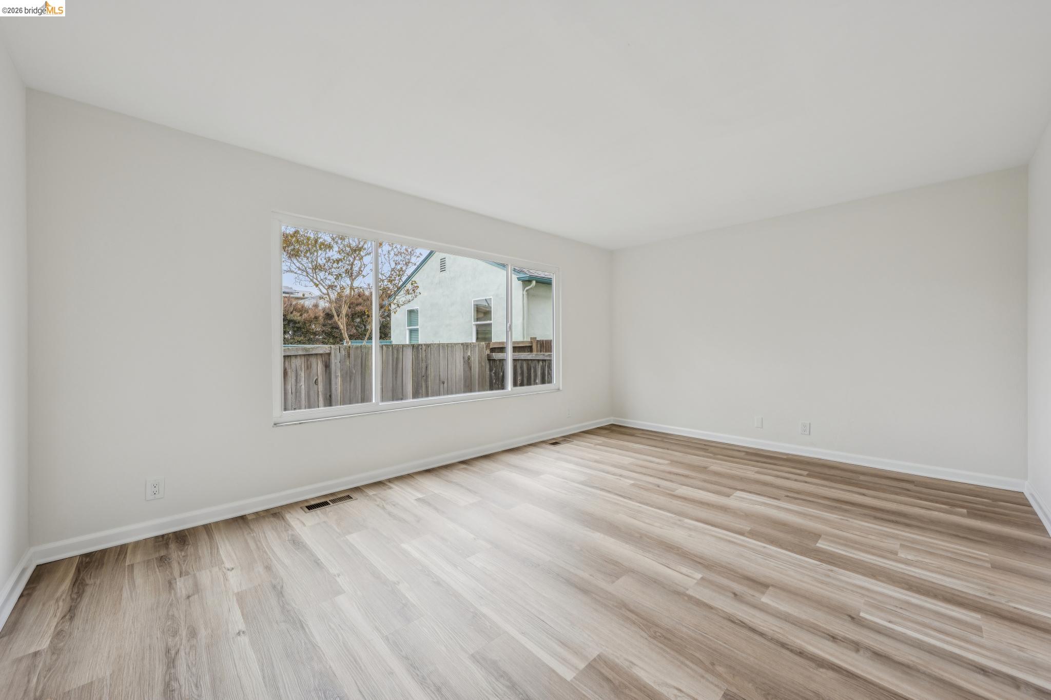 1221-1223 Elm St