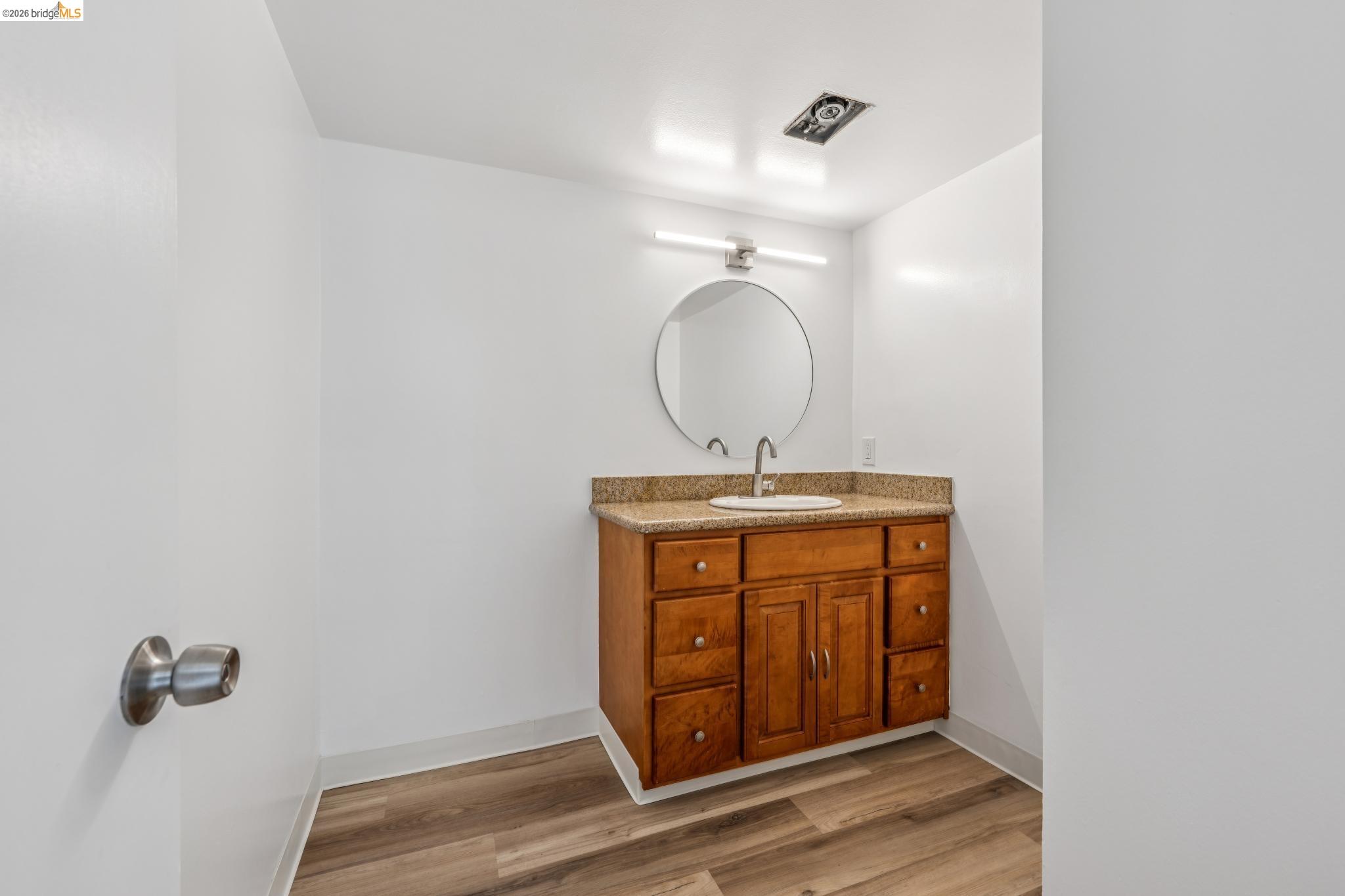 1221-1223 Elm St