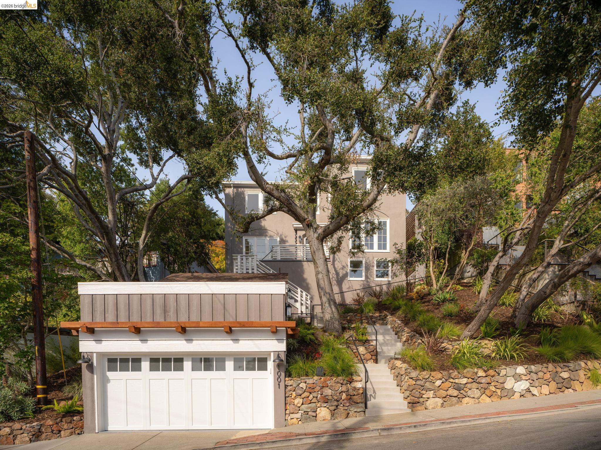 1001 Cragmont Avenue