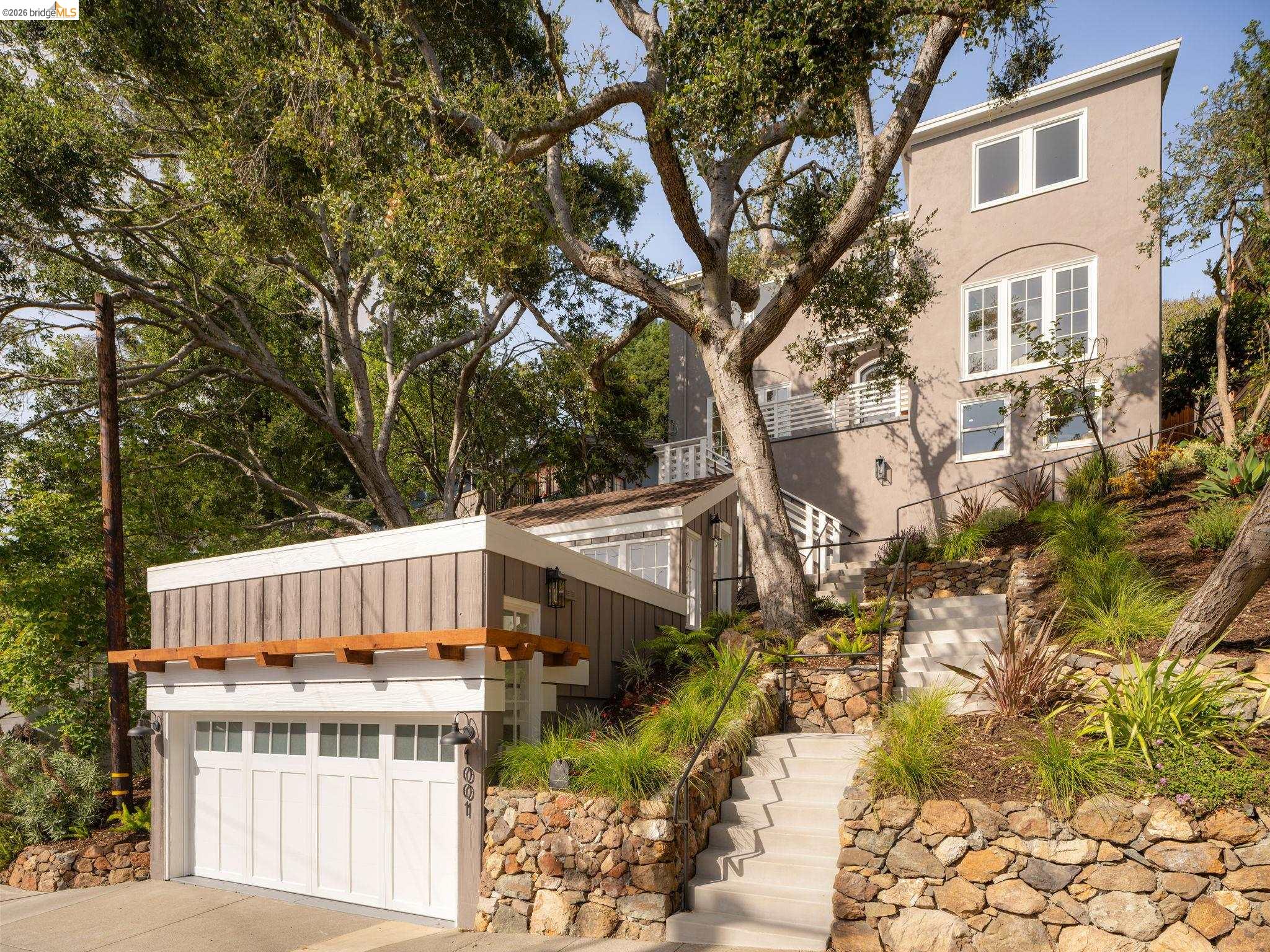 1001 Cragmont Avenue