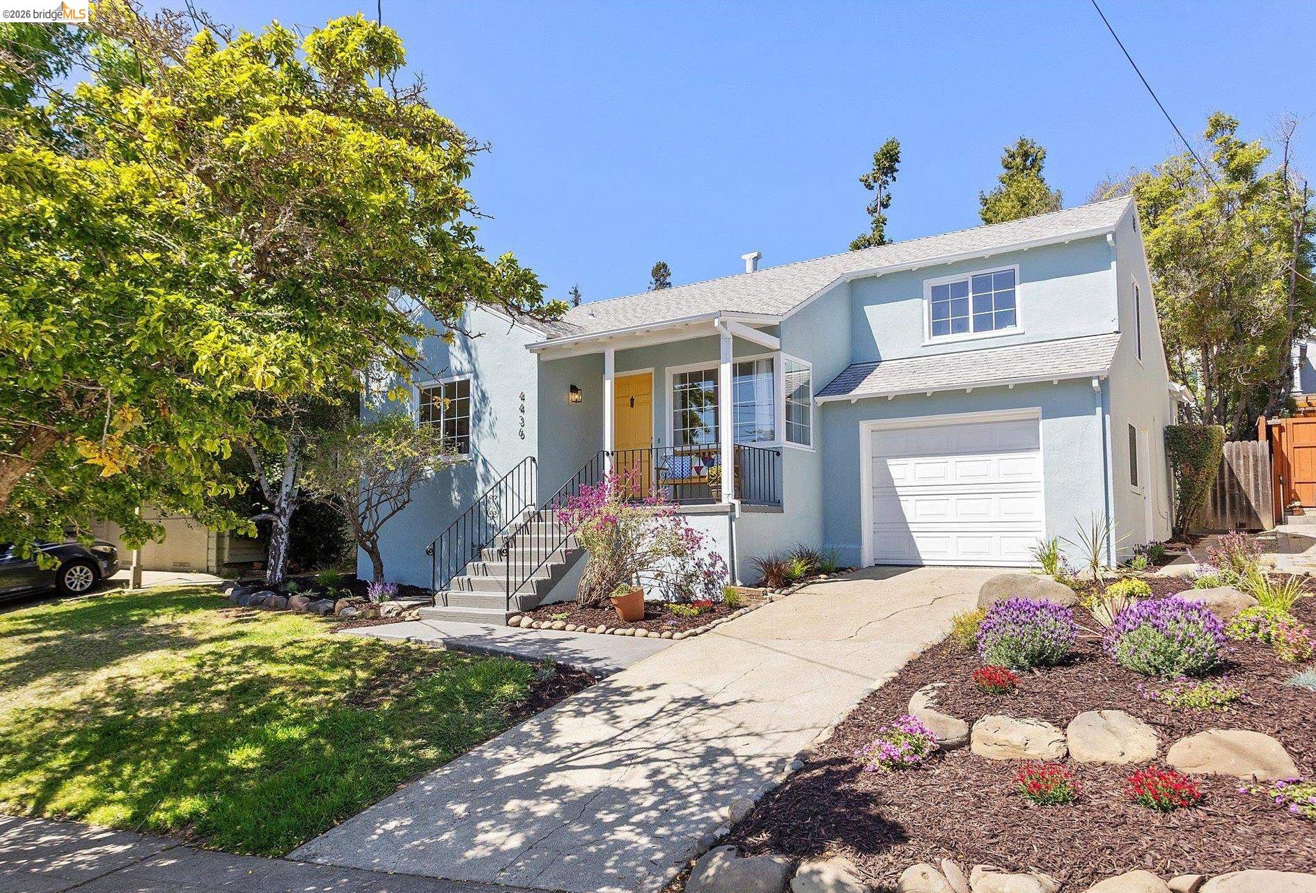 4436 Hyacinth Ave