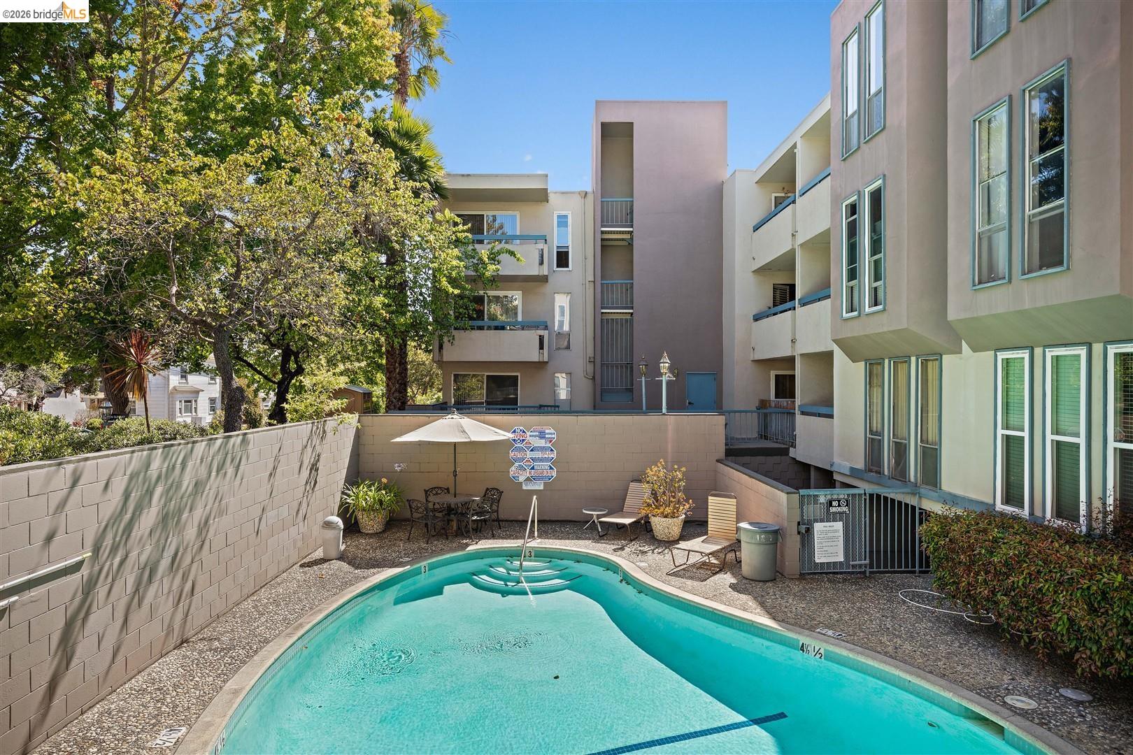 385 Jayne Ave #105