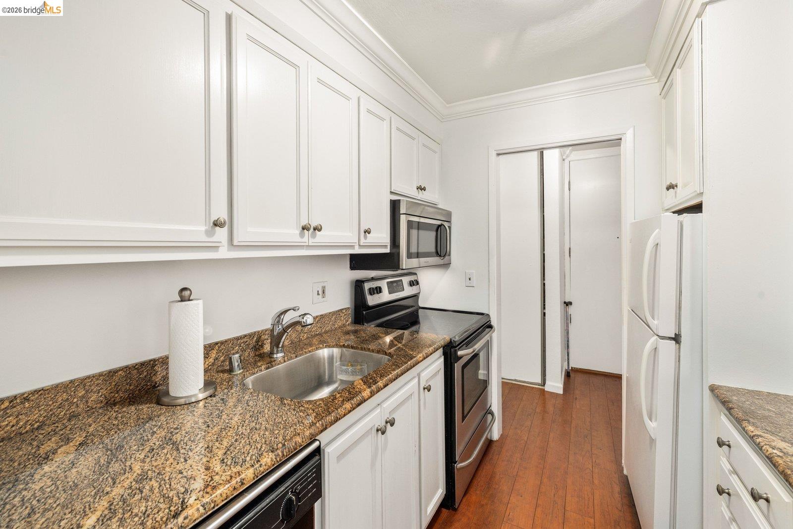 551 Jean St # 309