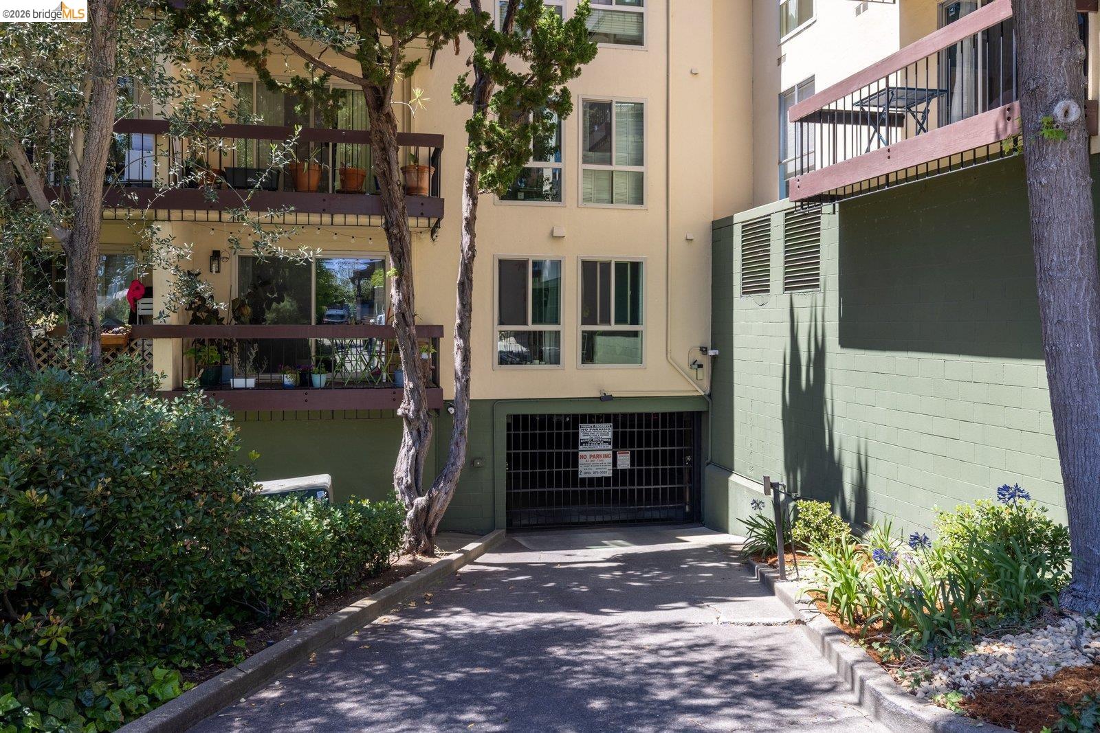 551 Jean St # 309
