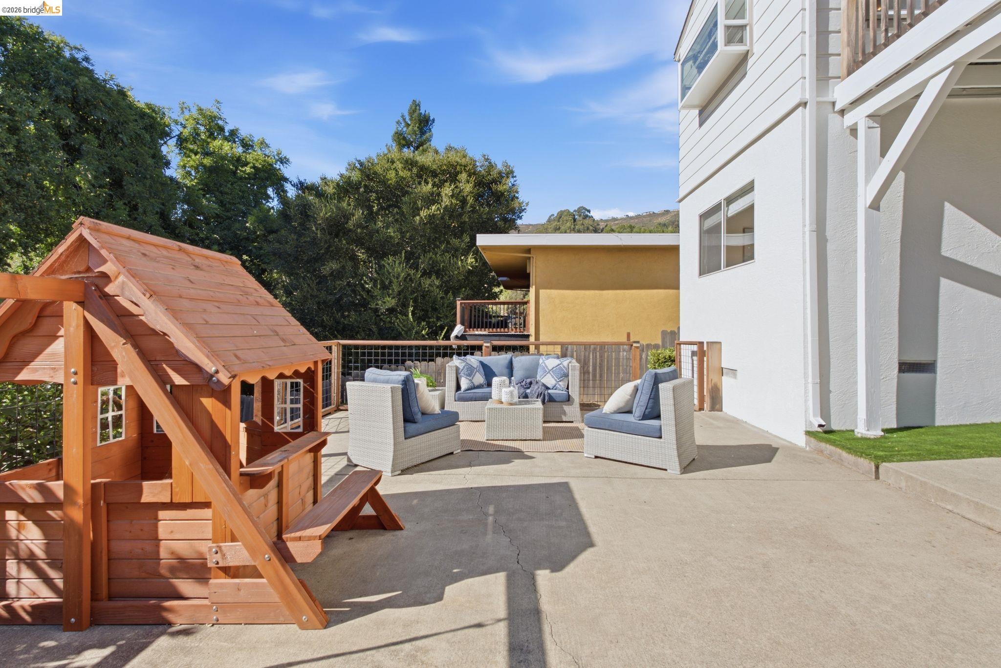 3917 Columbian Dr