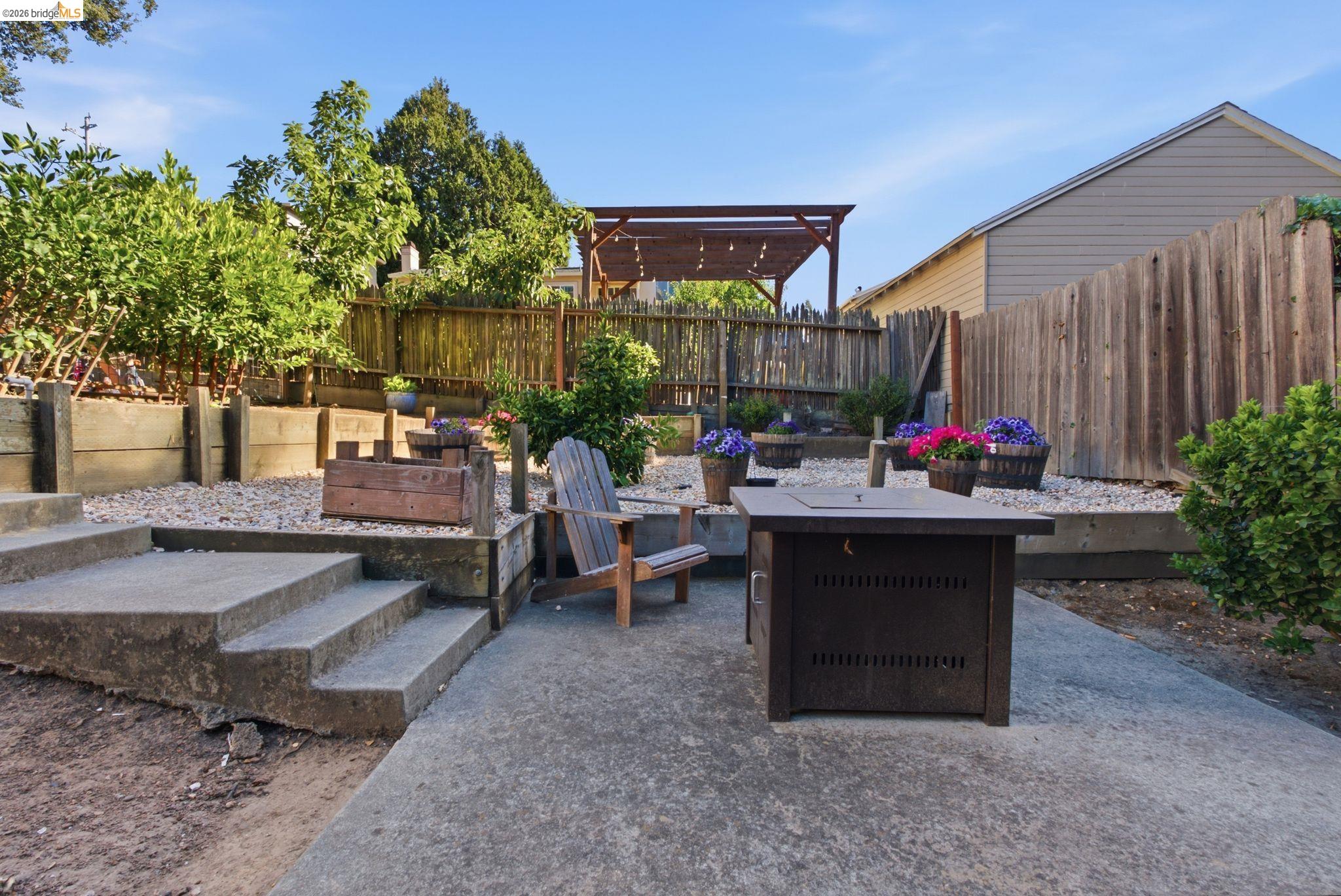 3917 Columbian Dr