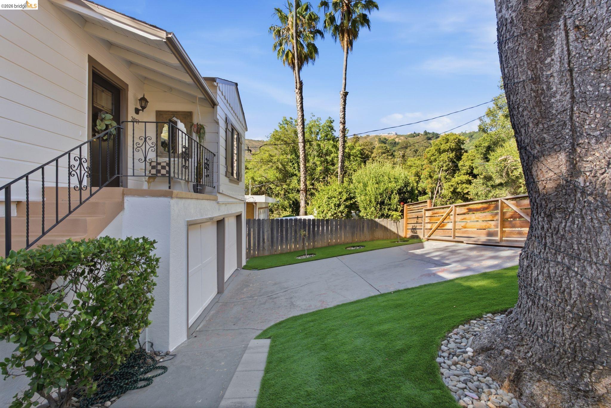 3917 Columbian Dr