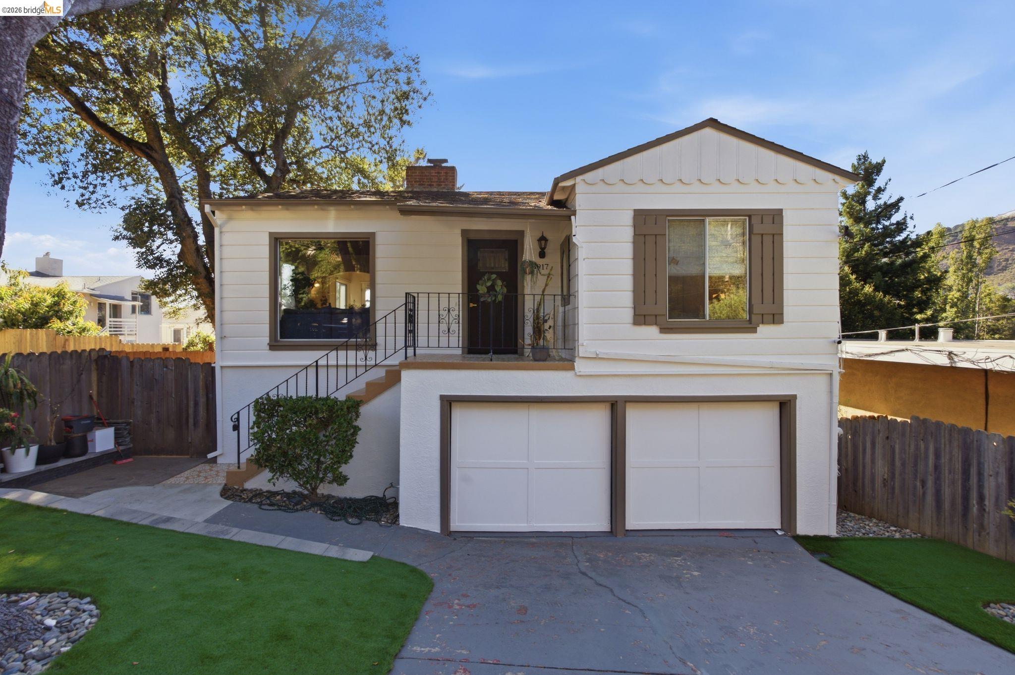 3917 Columbian Dr