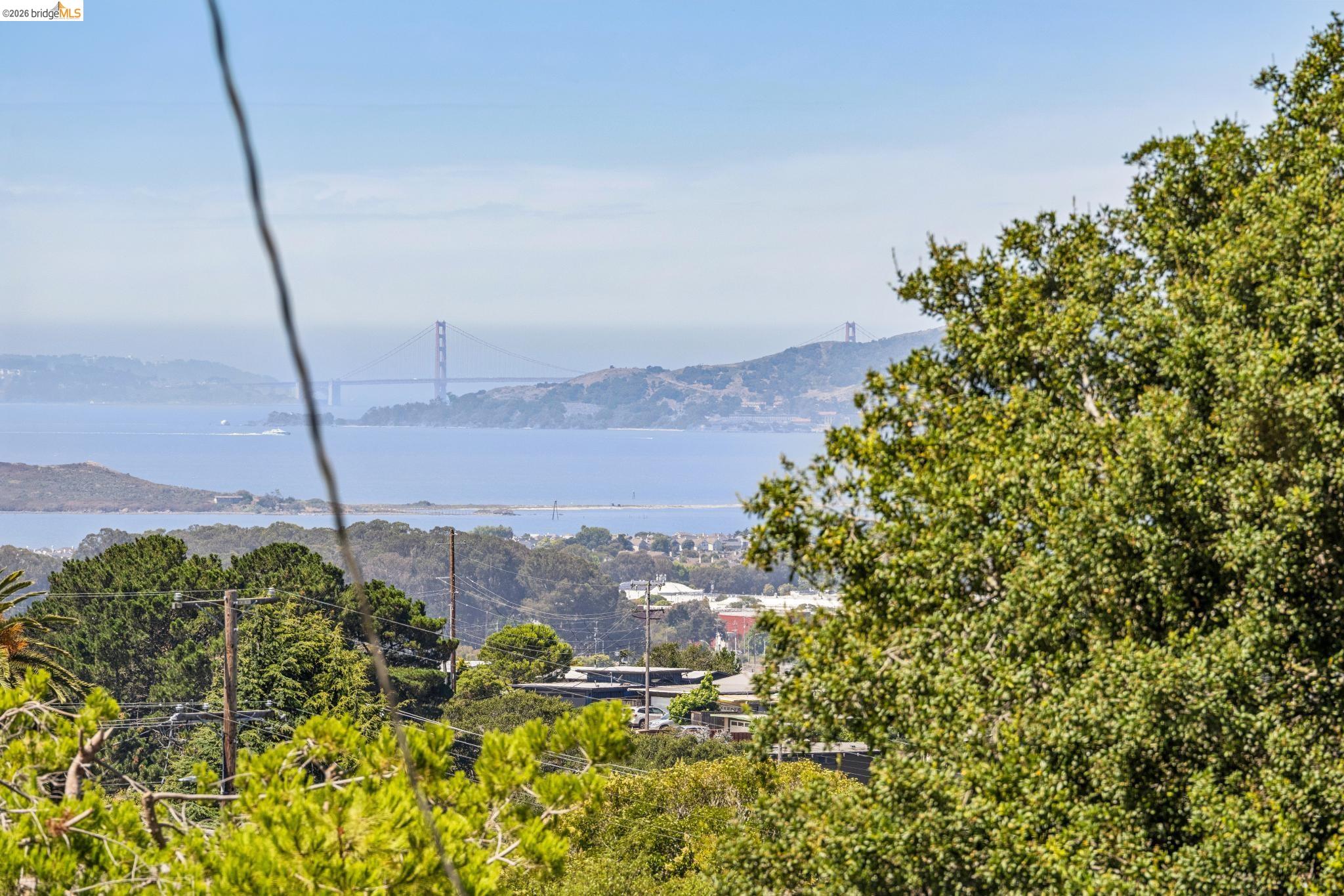 2328 Carquinez Ave