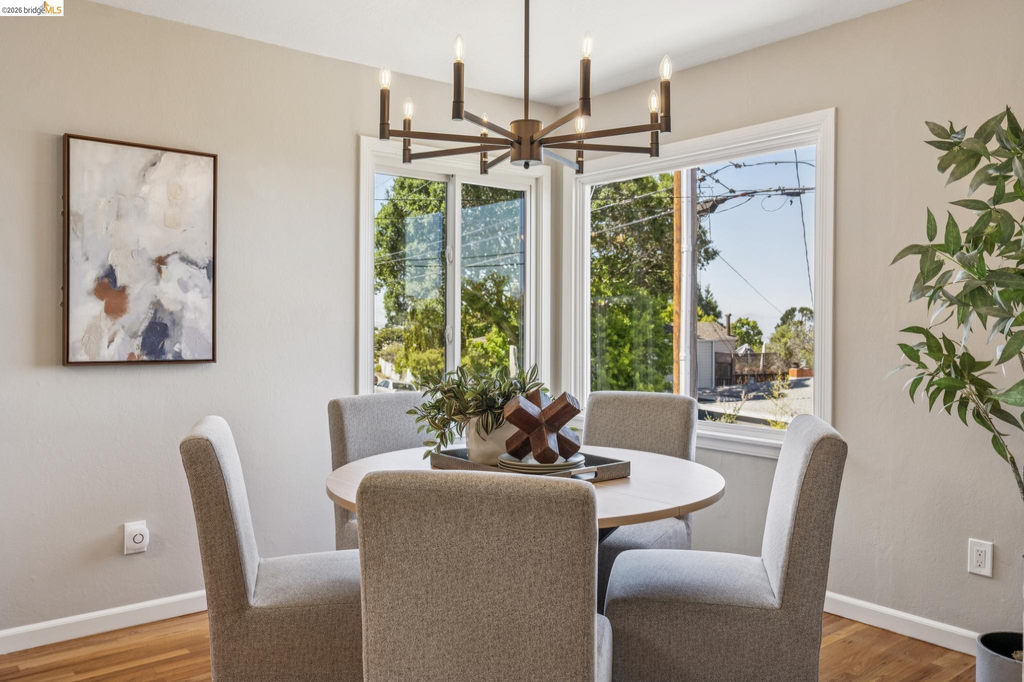 2328 Carquinez Ave