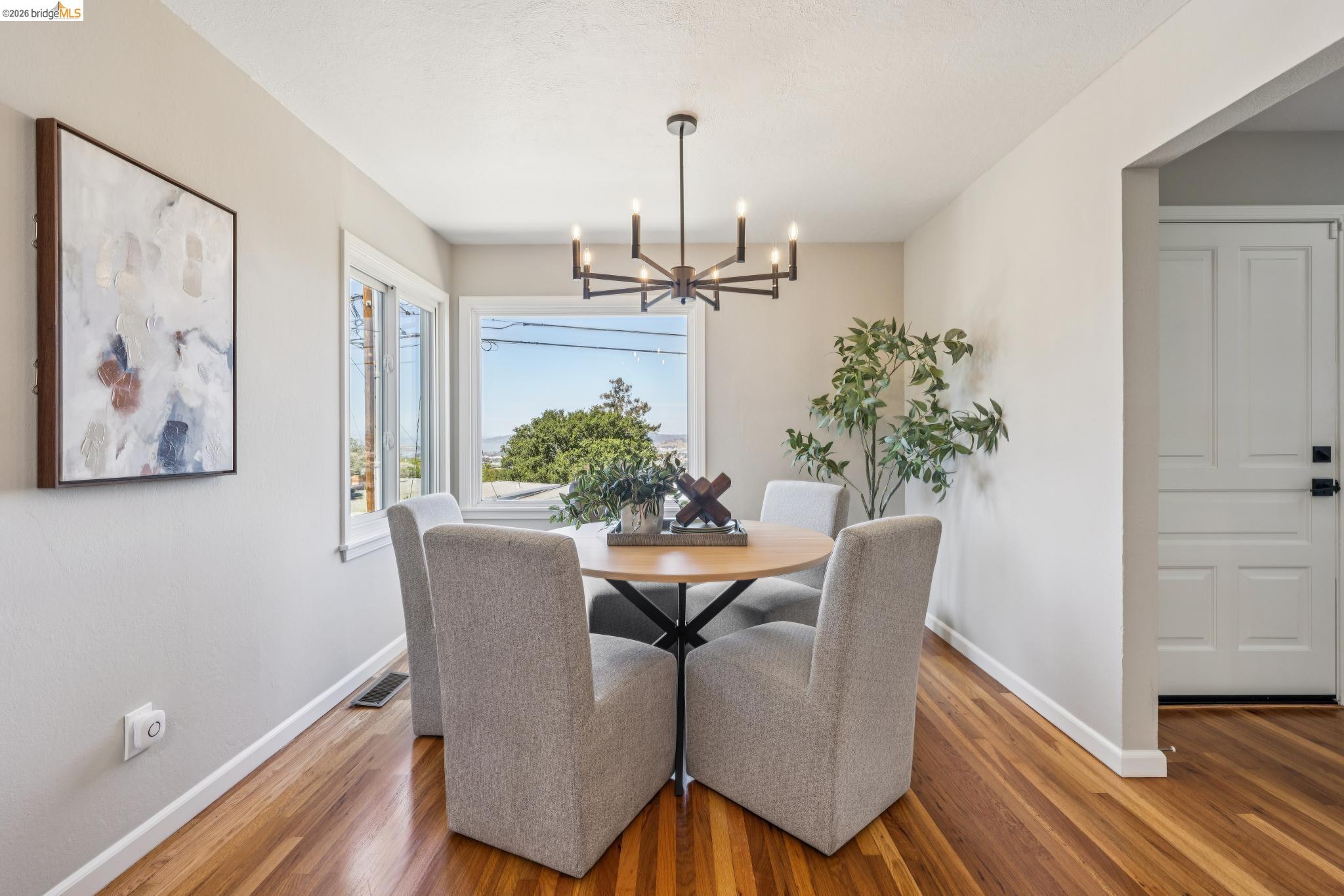2328 Carquinez Ave