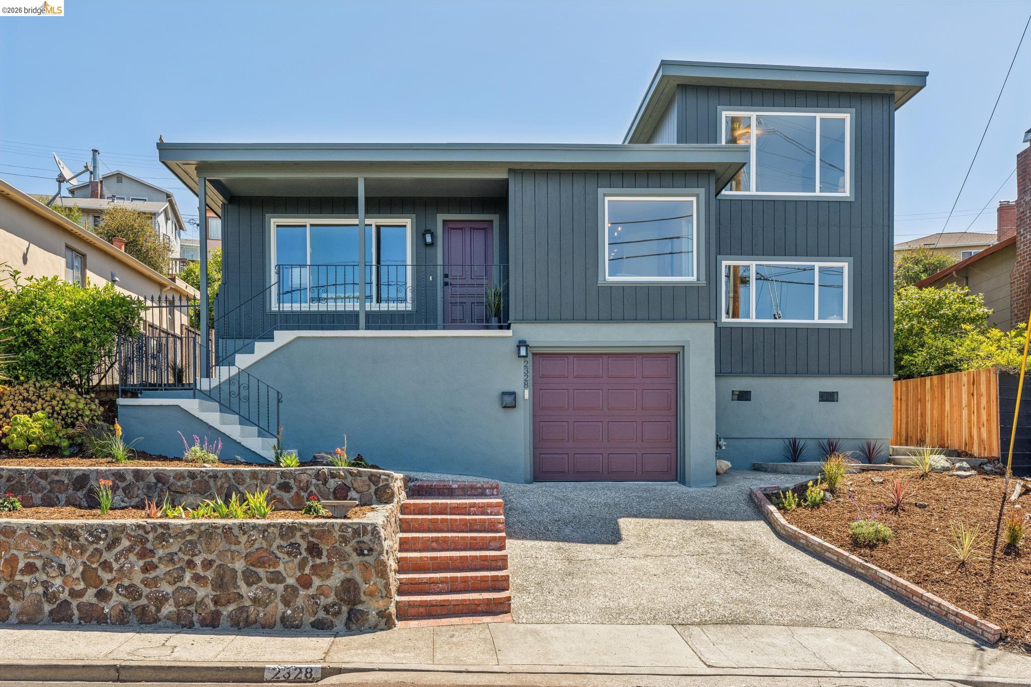 2328 Carquinez Ave