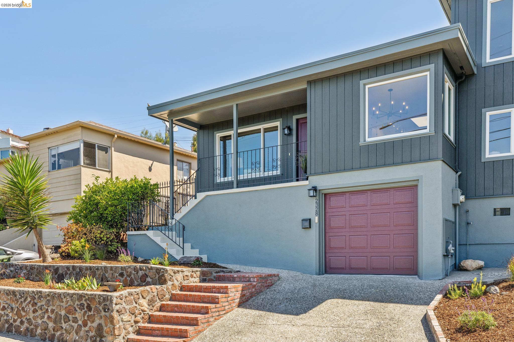 2328 Carquinez Ave