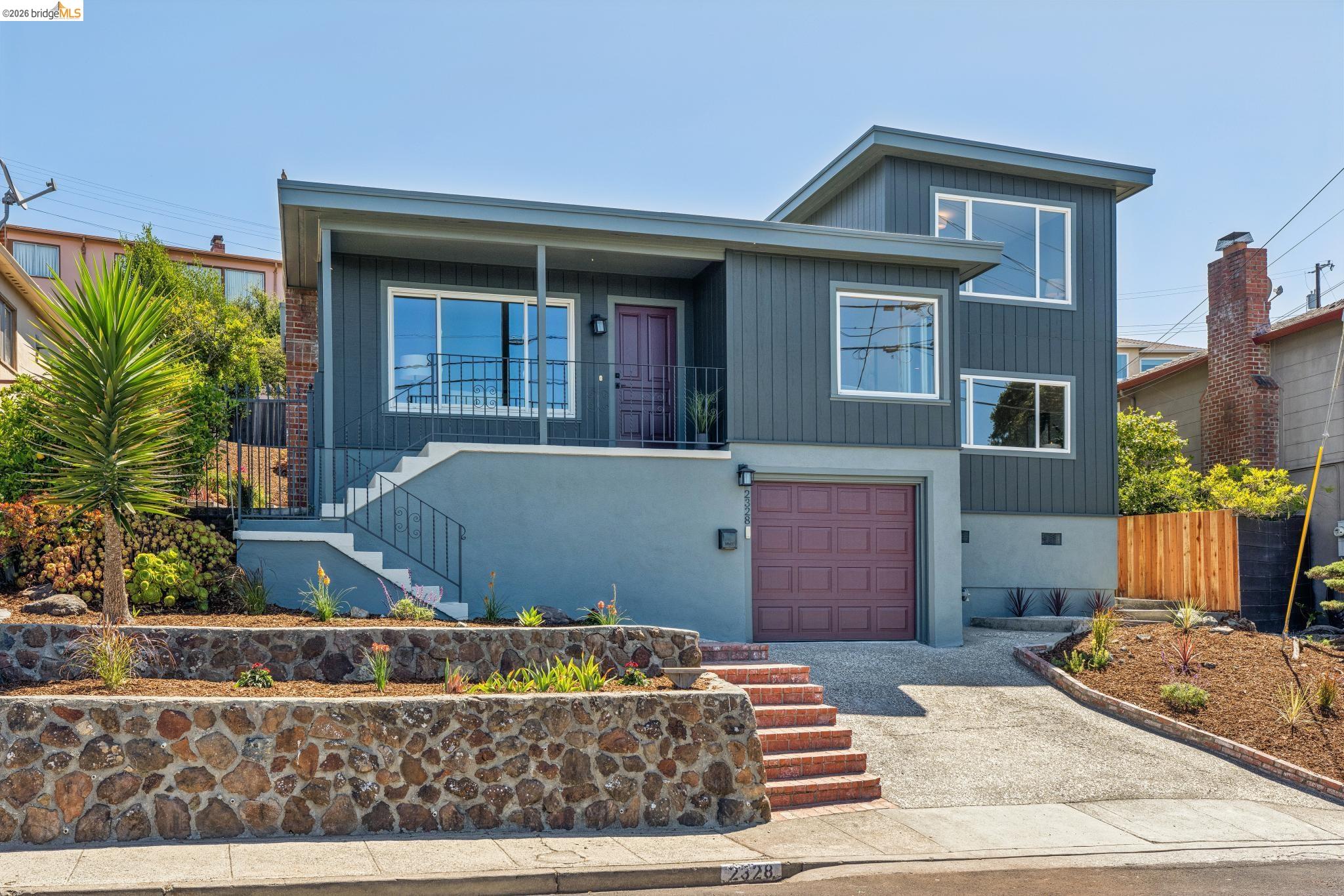 2328 Carquinez Ave