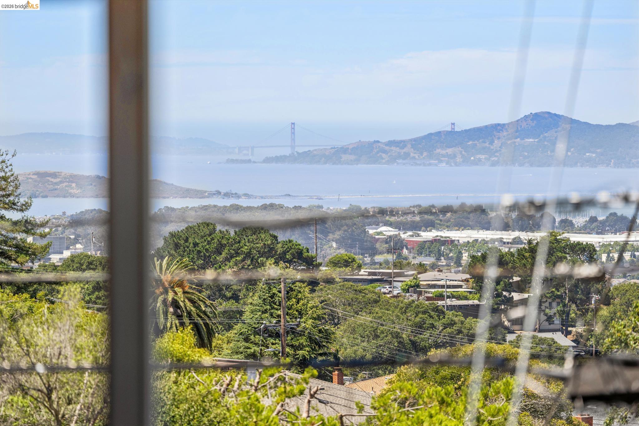 2328 Carquinez Ave