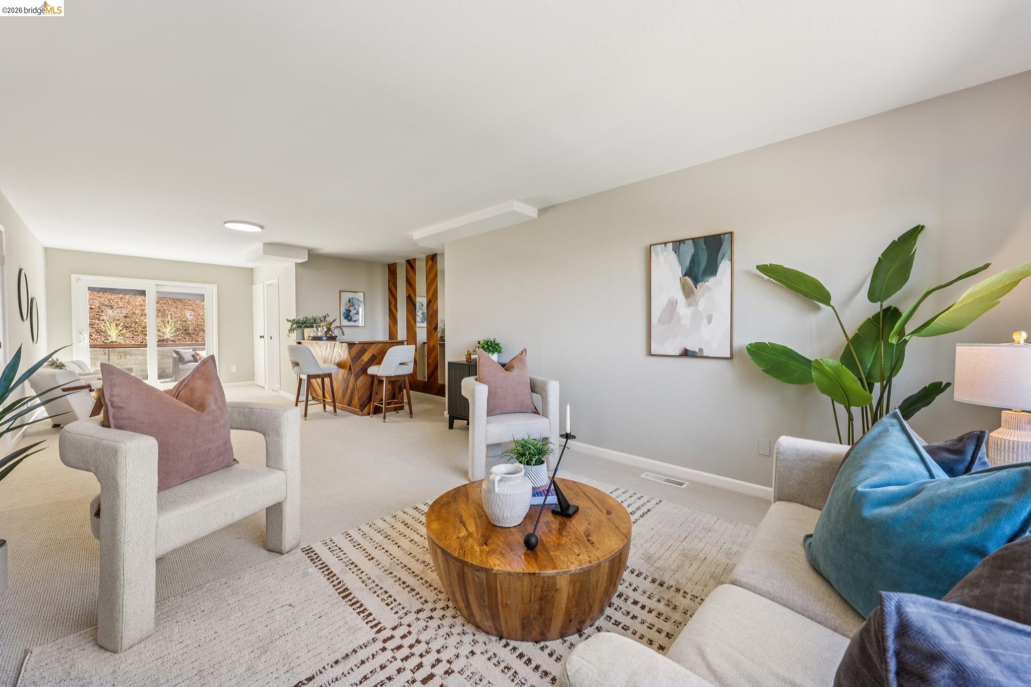 2328 Carquinez Ave