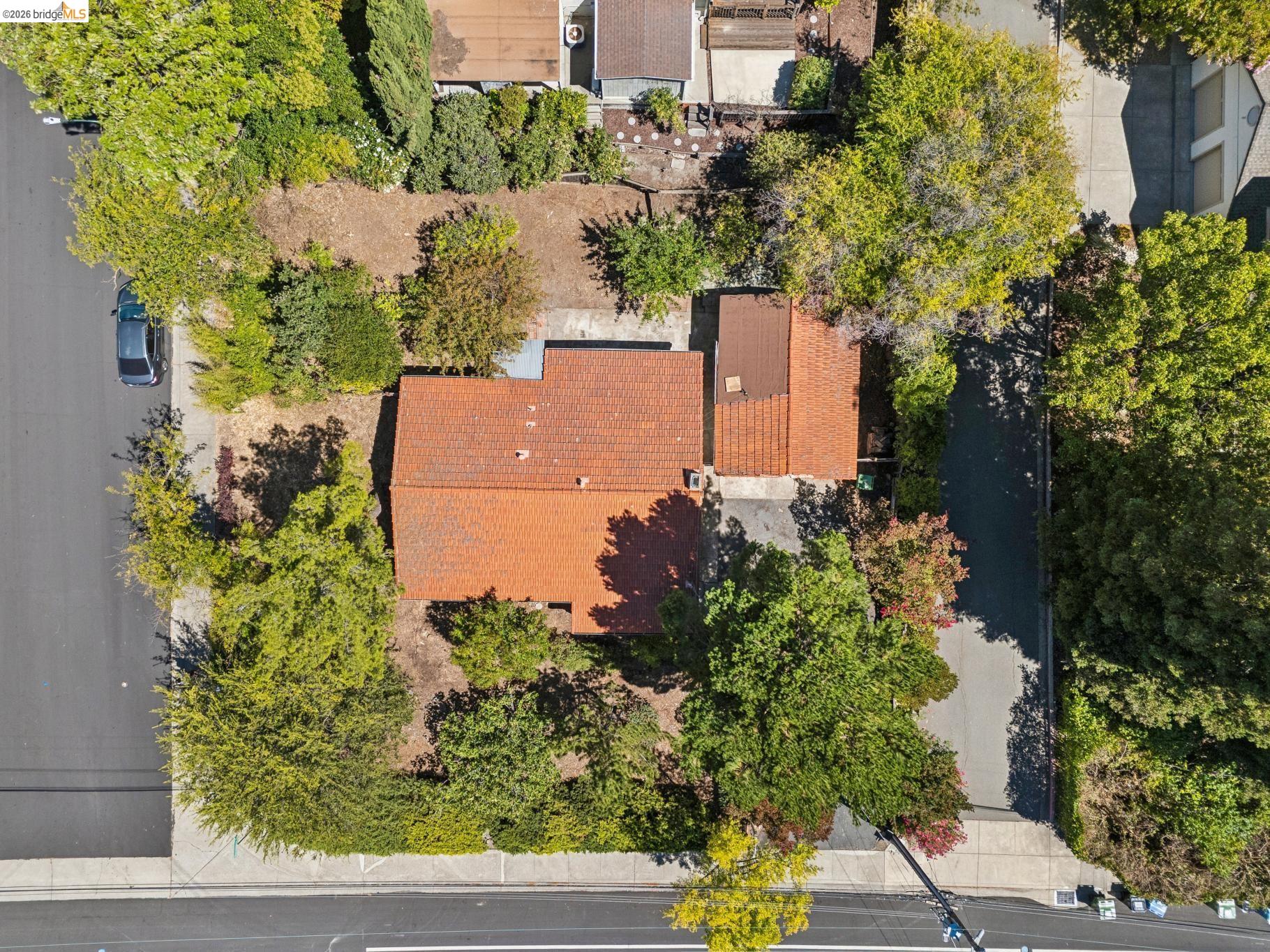 1810 3RD AVE